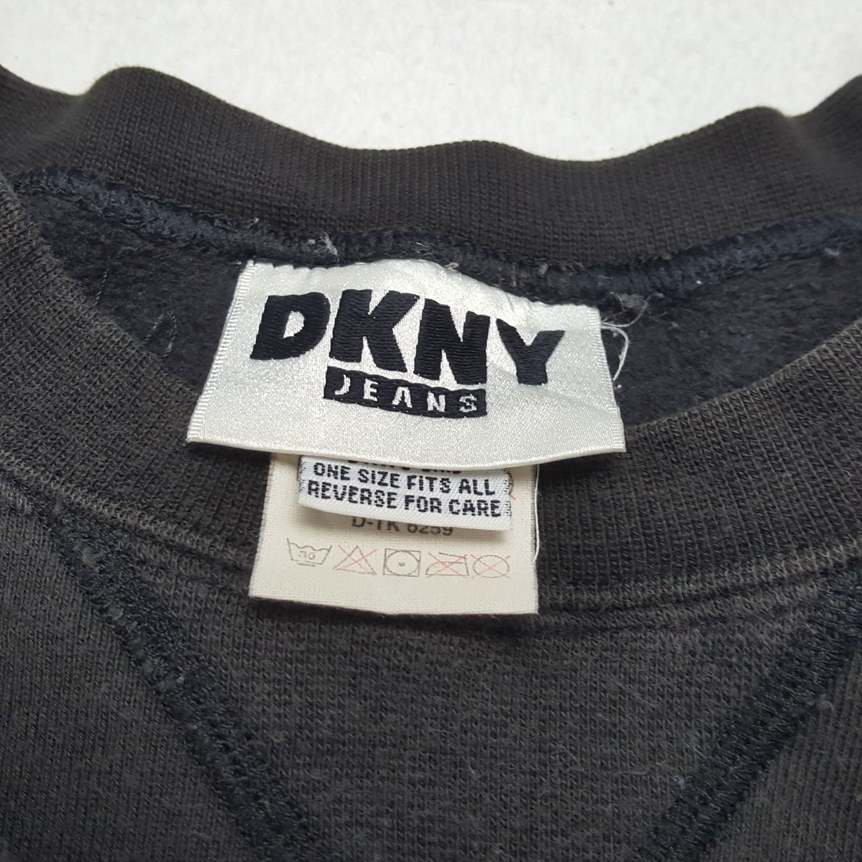 DKNY × Vintage DKNY Center Design Streetwear Style Sweatshirt Size US L / EU 52-54 / 3 - 8 Thumbnail