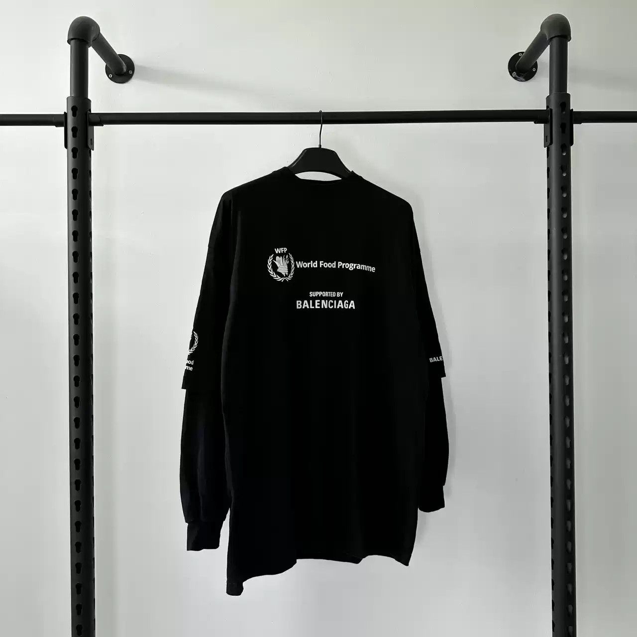 Balenciaga Balenciaga FW22 Second Generation WFP Co-branded Two Long-sleeved T-shirts Size US M / EU 48-50 / 2 - 1 Thumbnail