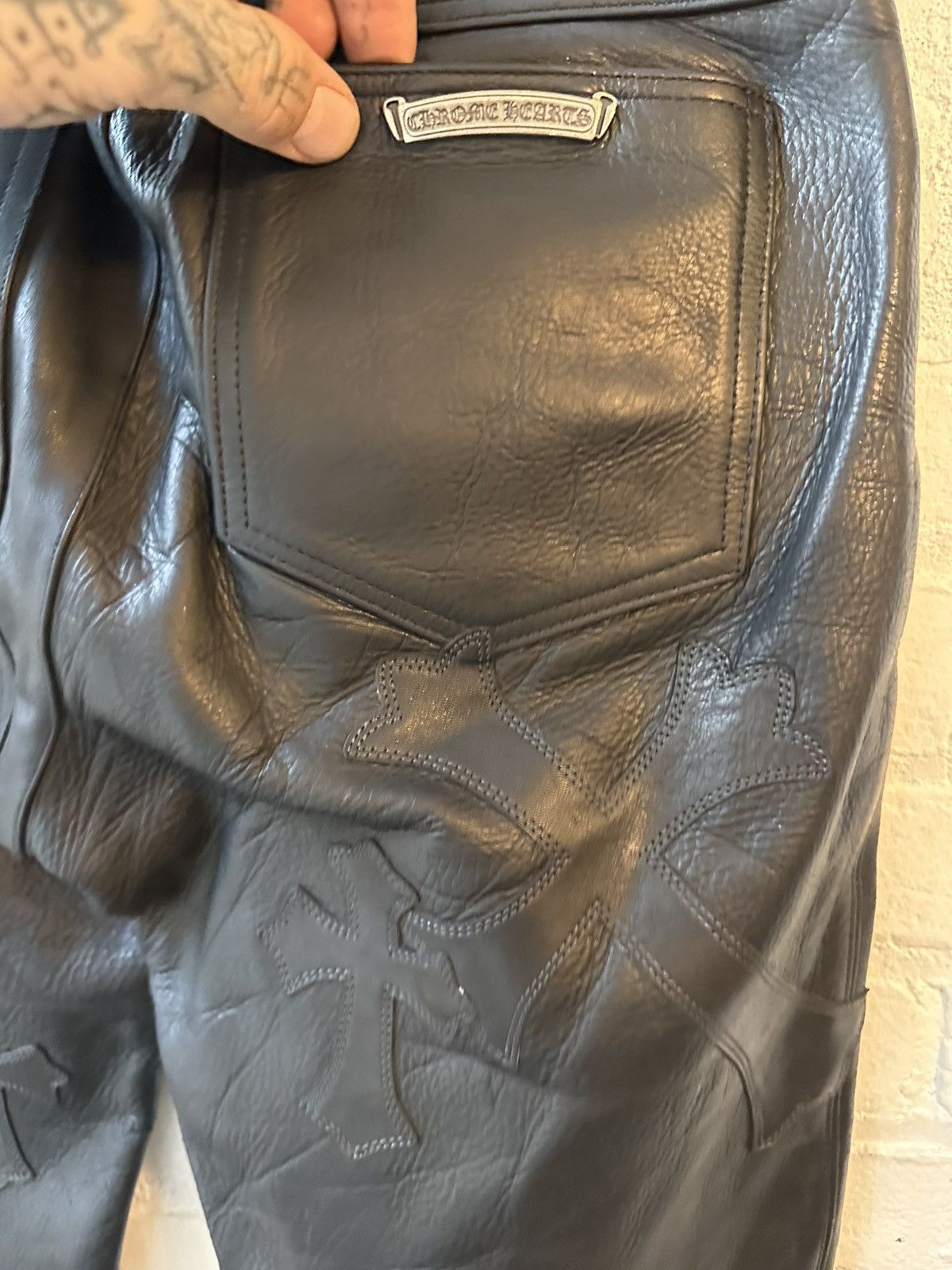 Chrome Hearts Chrome Hearts 2000s FUCK leather Cross Patch jeans 31 32 33 Size US 32 / EU 48 - 11 Thumbnail