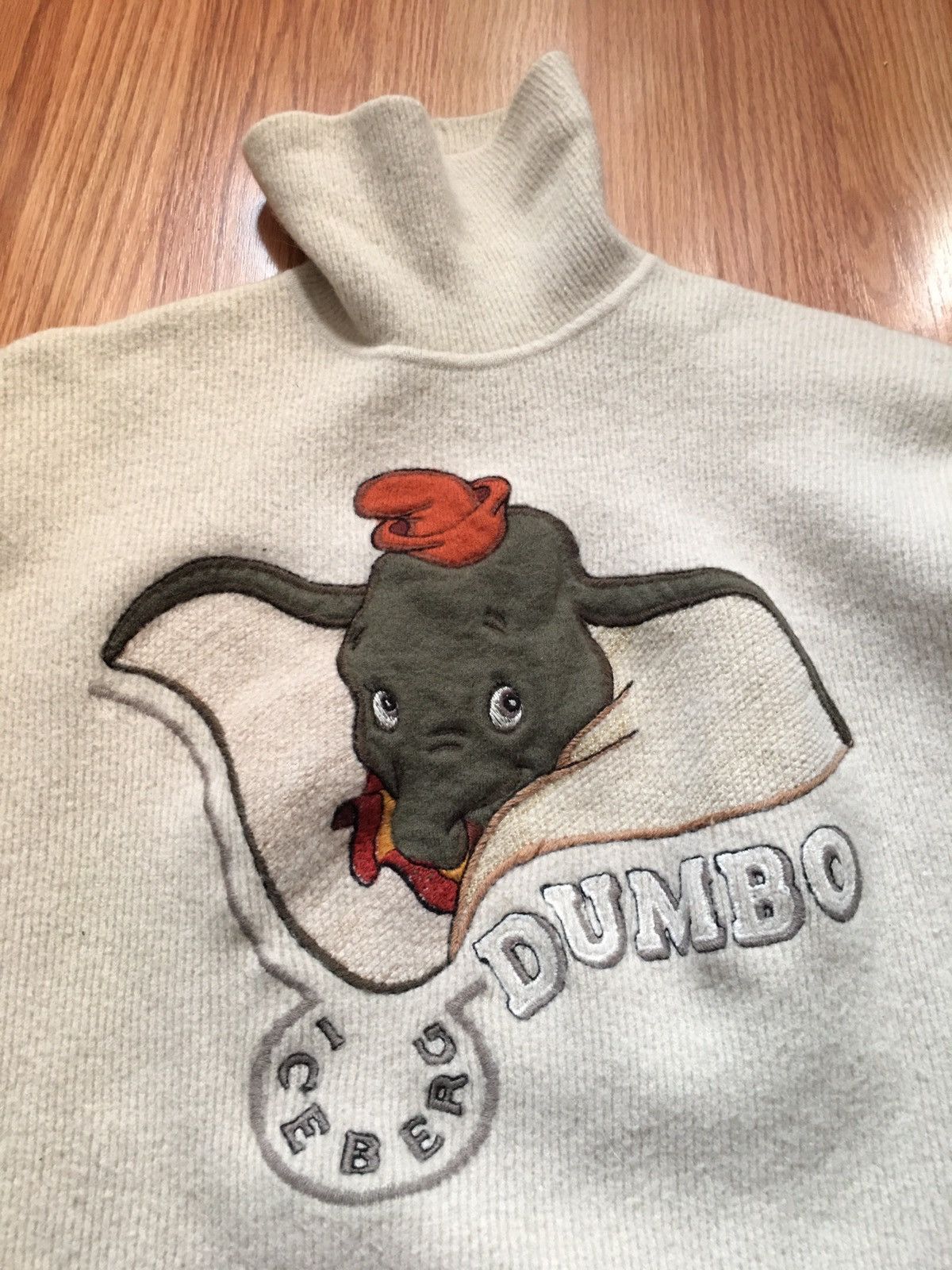 Iceberg × Vintage Iceberg Vintage 1992 Dumbo Walt Disney Wool Sweater Size US S / EU 44-46 / 1 - 6 Thumbnail