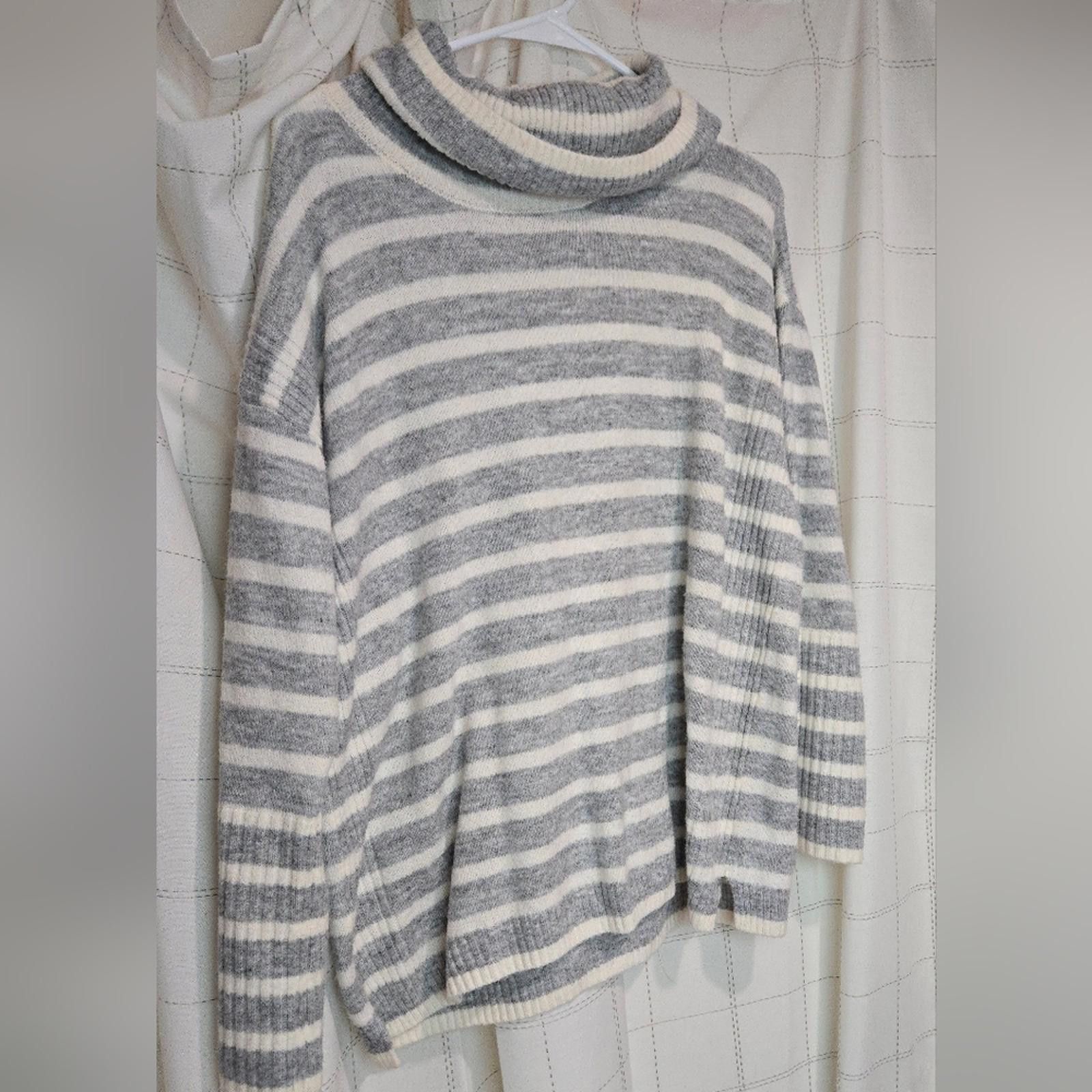 Designer Loft Sweater Size M / US 6-8 / IT 42-44 - 1 Thumbnail