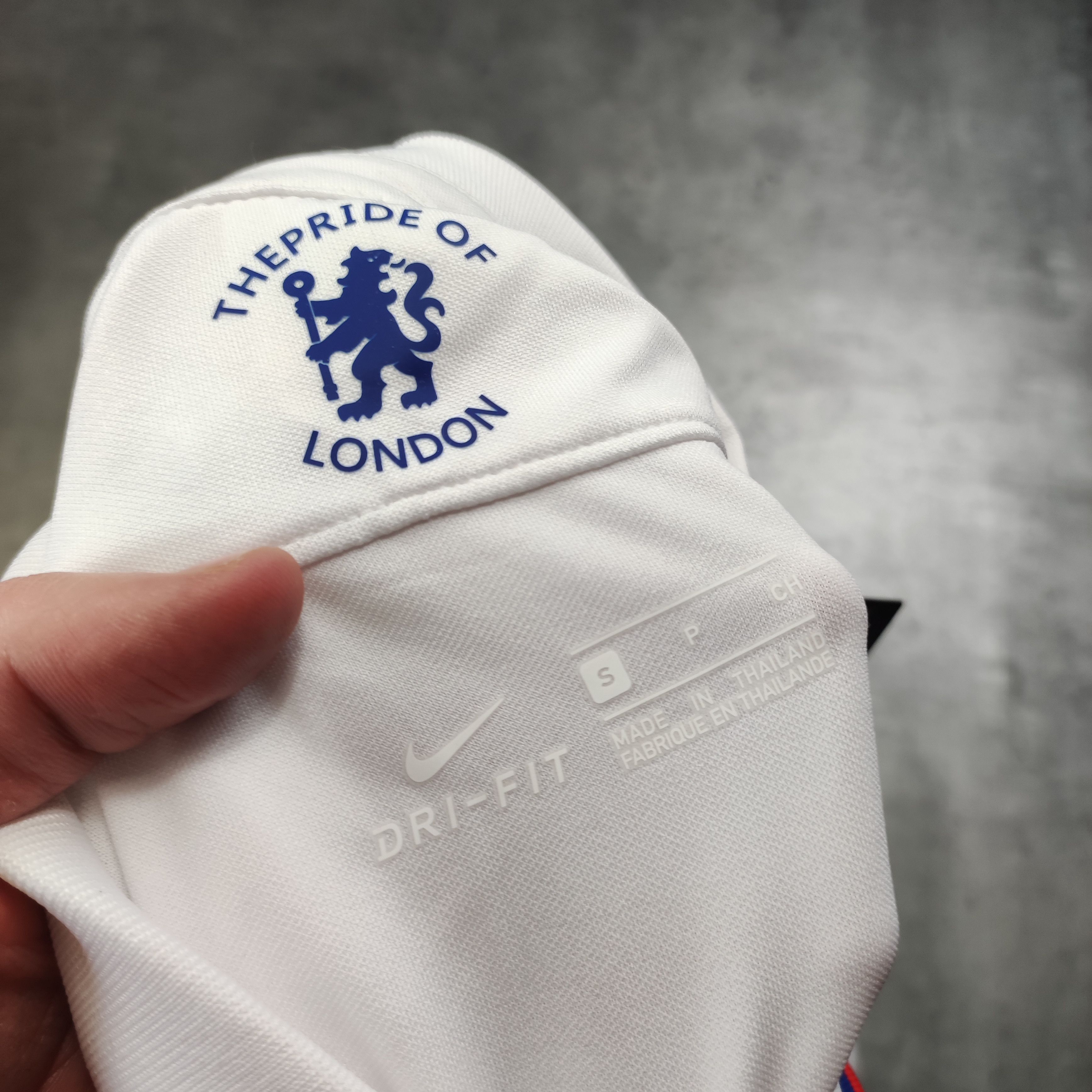 Chelsea Soccer RARE Nike x Chelsea London Footbal Soccer Away Jersey Size US S / EU 44-46 / 1 - 9 Thumbnail