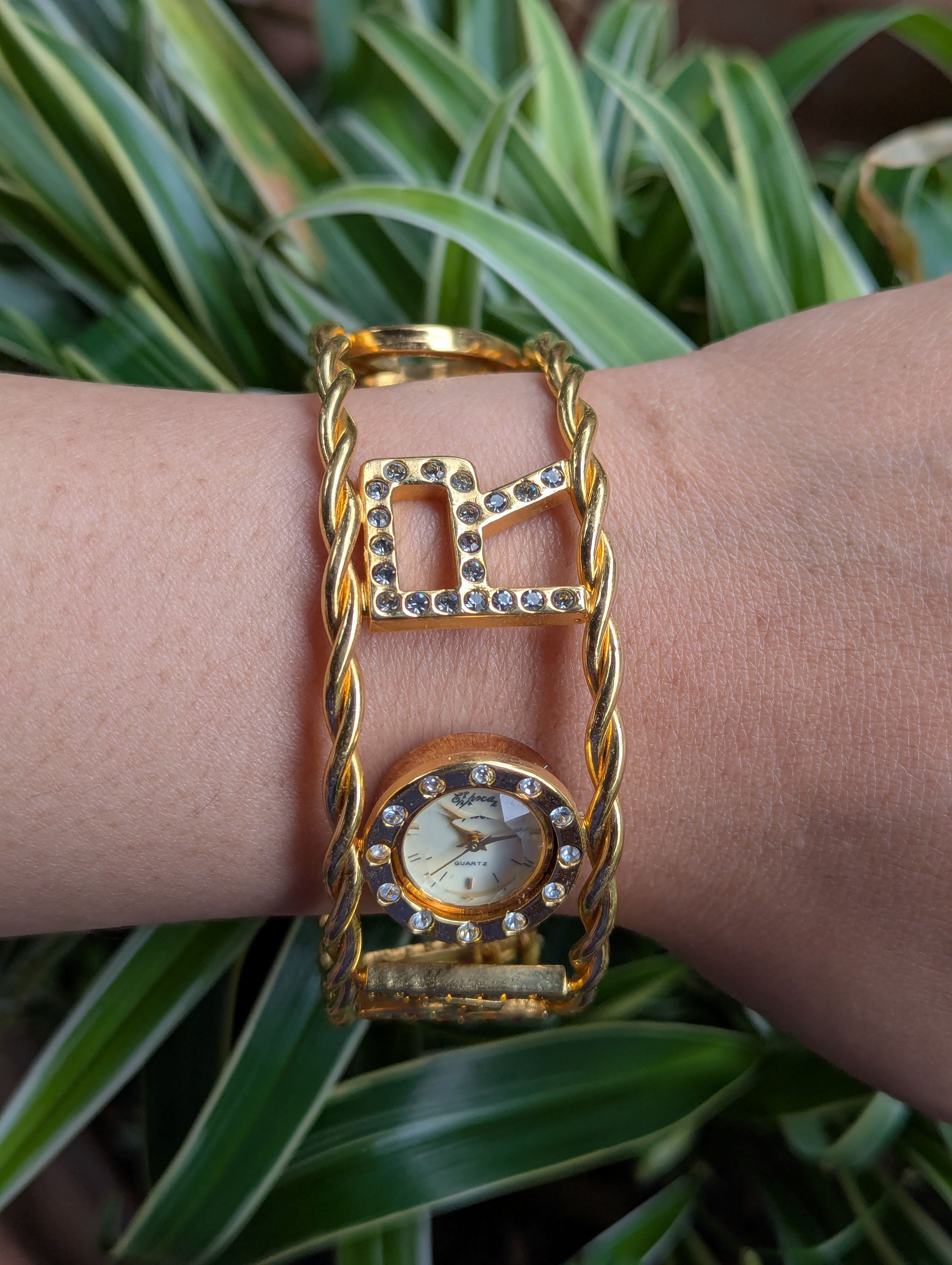 Designer RARE Epoca Watch with AMOR(Love) Spellout Bracelet Size ONE SIZE - 4 Thumbnail