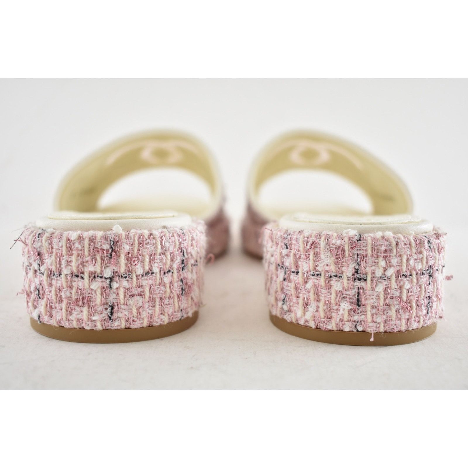 Chanel Chanel 20P Pink White Tweed Mesh CC Logo Slide Slip On Size US 6 / IT 36 - 14 Thumbnail