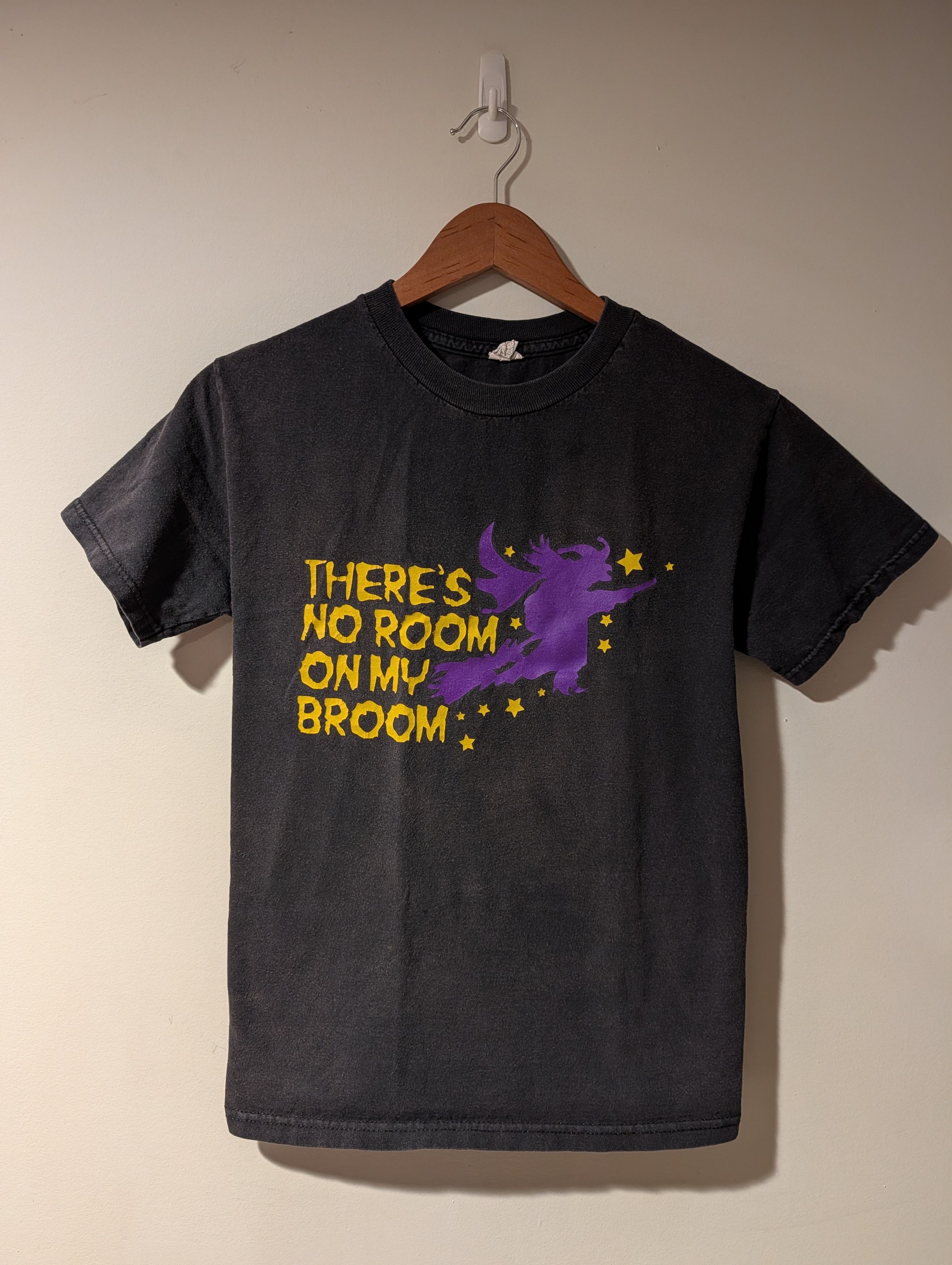 Arts & Science Vintage Halloween Witch T-Shirt There’s No Room On My Broom Size US S / EU 44-46 / 1 - 1 Thumbnail