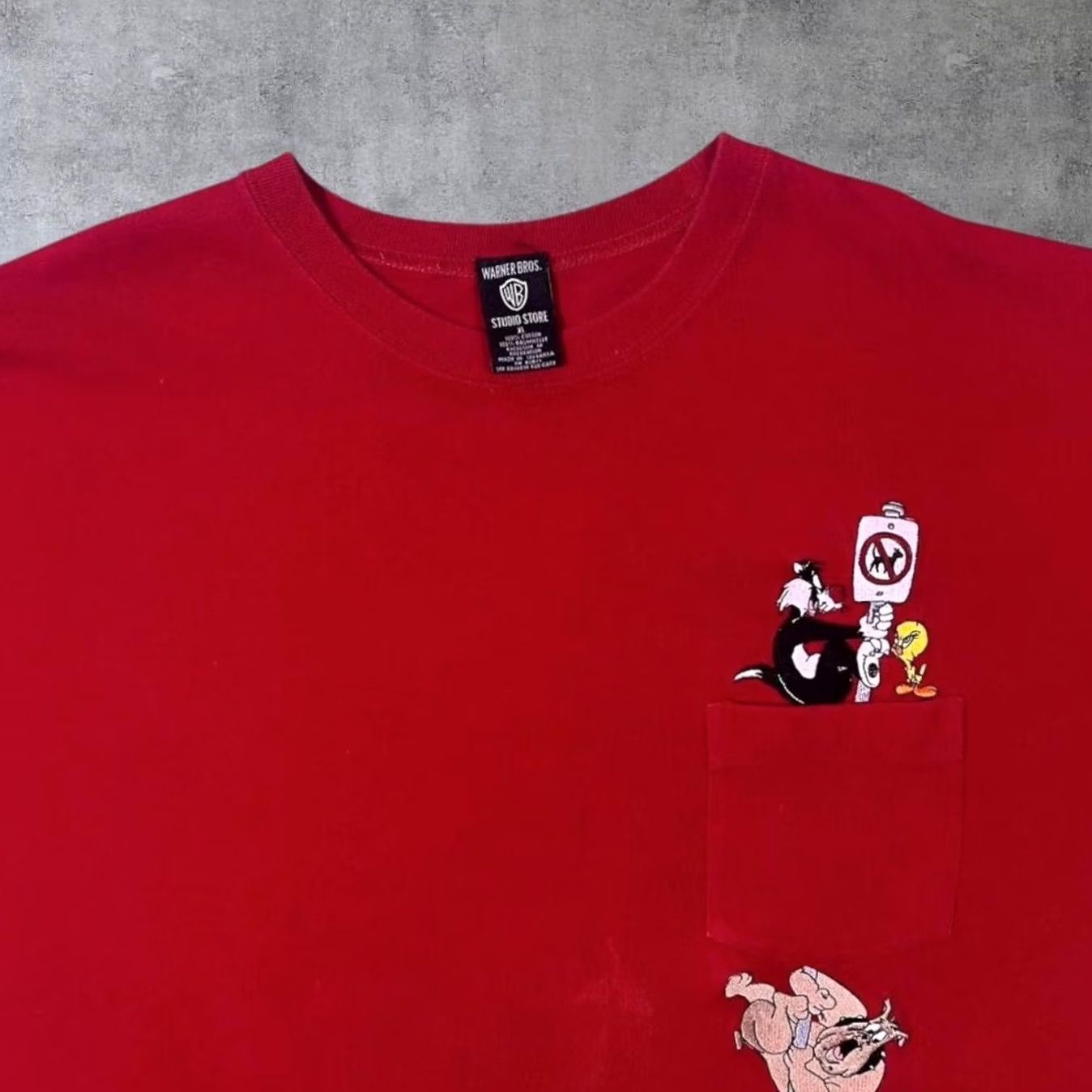 Vintage VINTAGE Looney Tunes Sylvester Tweety Embroidered Cotton T-Shirt XL Red Men Shirt XL Mens 1997 Decade 90s Size US XL / EU 56 / 4 - 3 Thumbnail