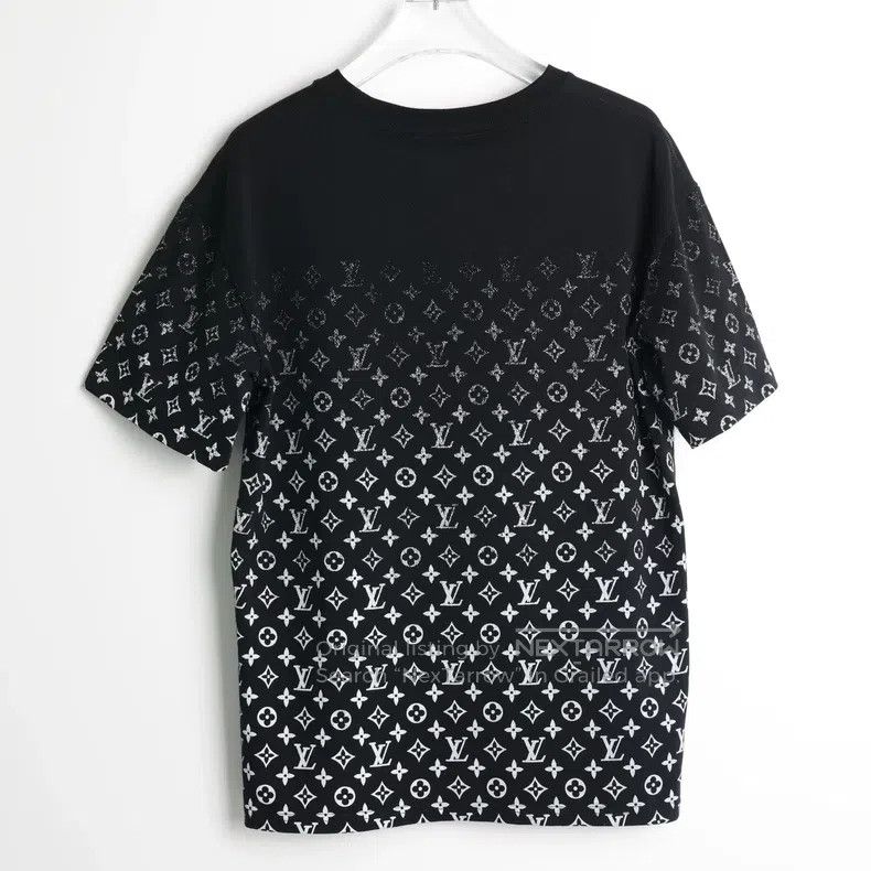 Louis Vuitton Louis Vuitton Black gradient short sleeve Size US M / EU 48-50 / 2 - 3 Thumbnail