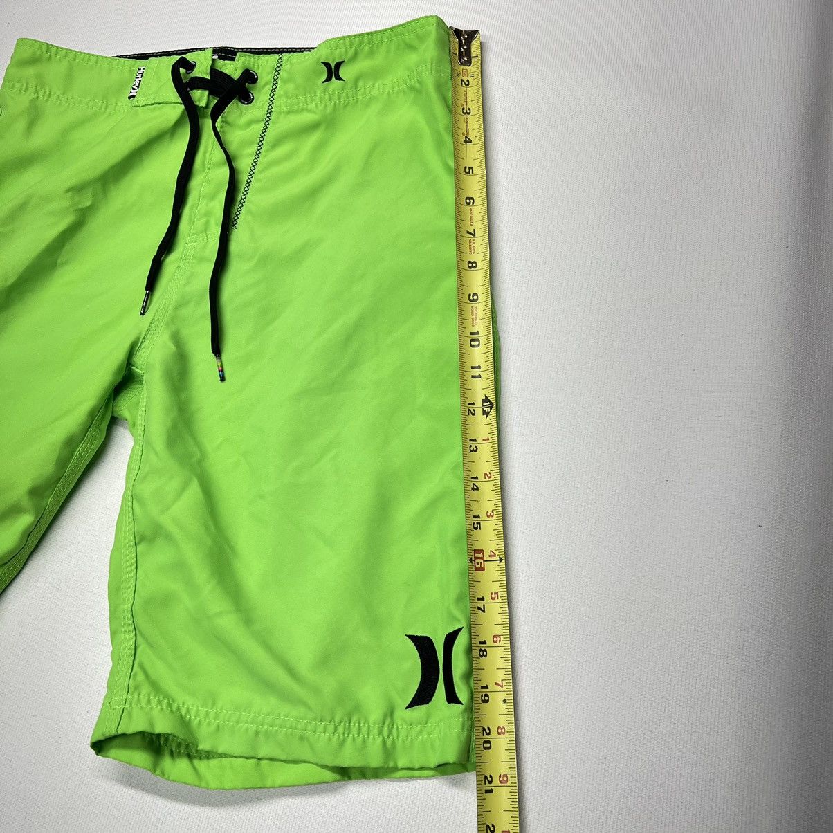 Hurley Hurley Swim Shorts Board Trunks Pocket Beach Pool Logo Size US 28 / EU 44 - 13 Thumbnail