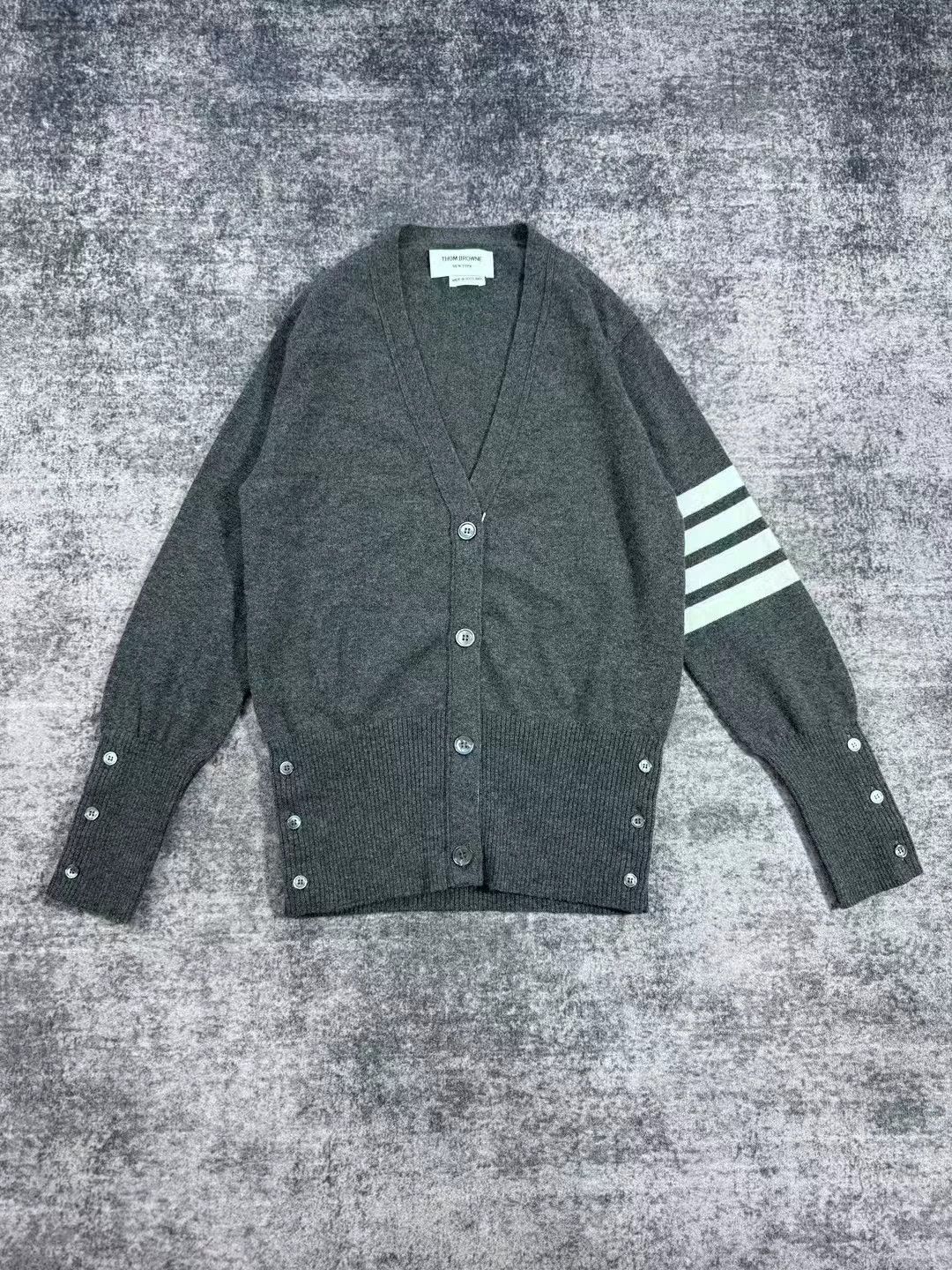 Thom Browne thom browne gray cashmere cardigan Size US M / EU 48-50 / 2 - 1 Thumbnail