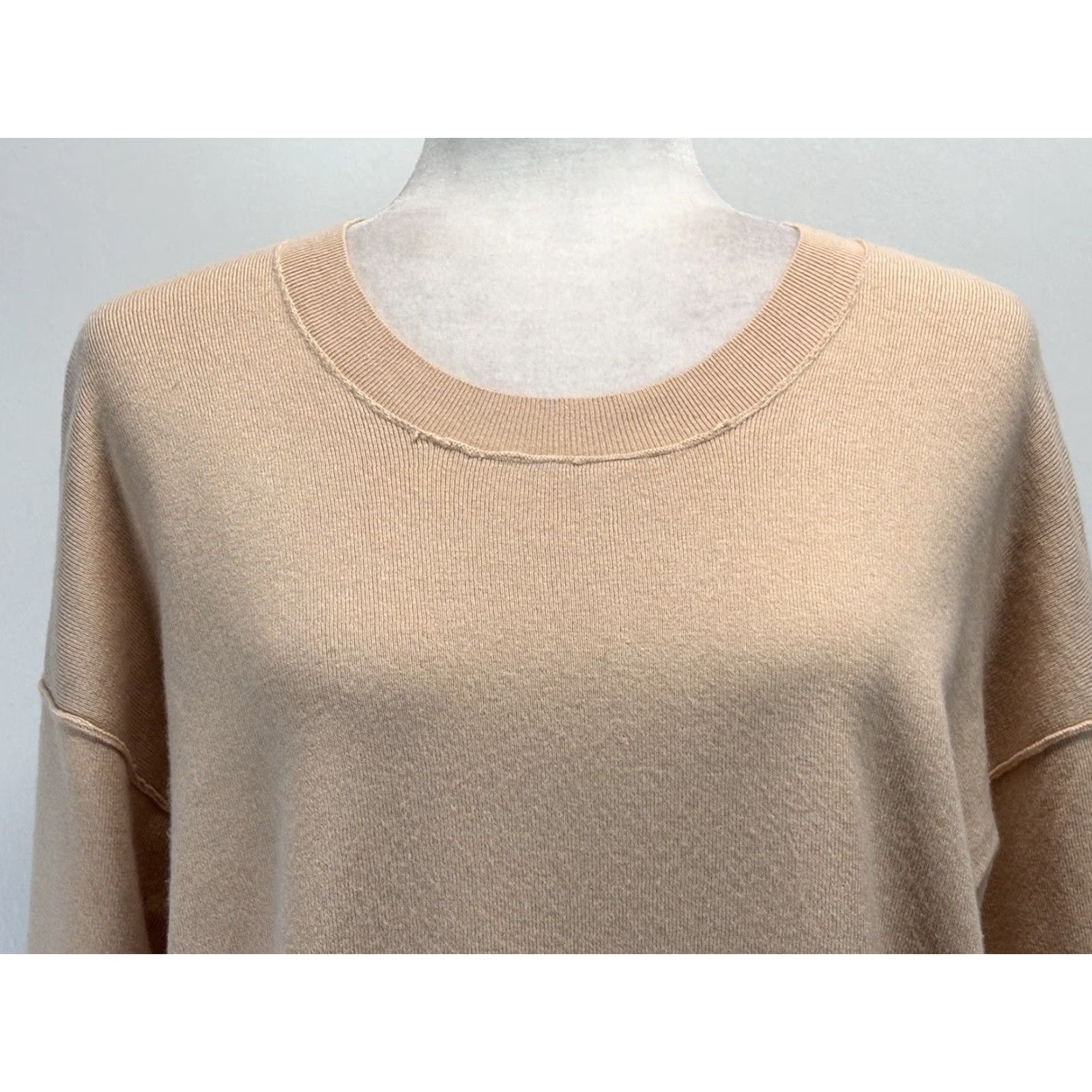 Free People Free People Knit Sweater Dress Womens Small Long Sleeve Shift Boho Slouchy Tunic Beige/tan Belt Loops Casual Knit Dress Short Womens Size S / US 4 / IT 40 - 5 Thumbnail