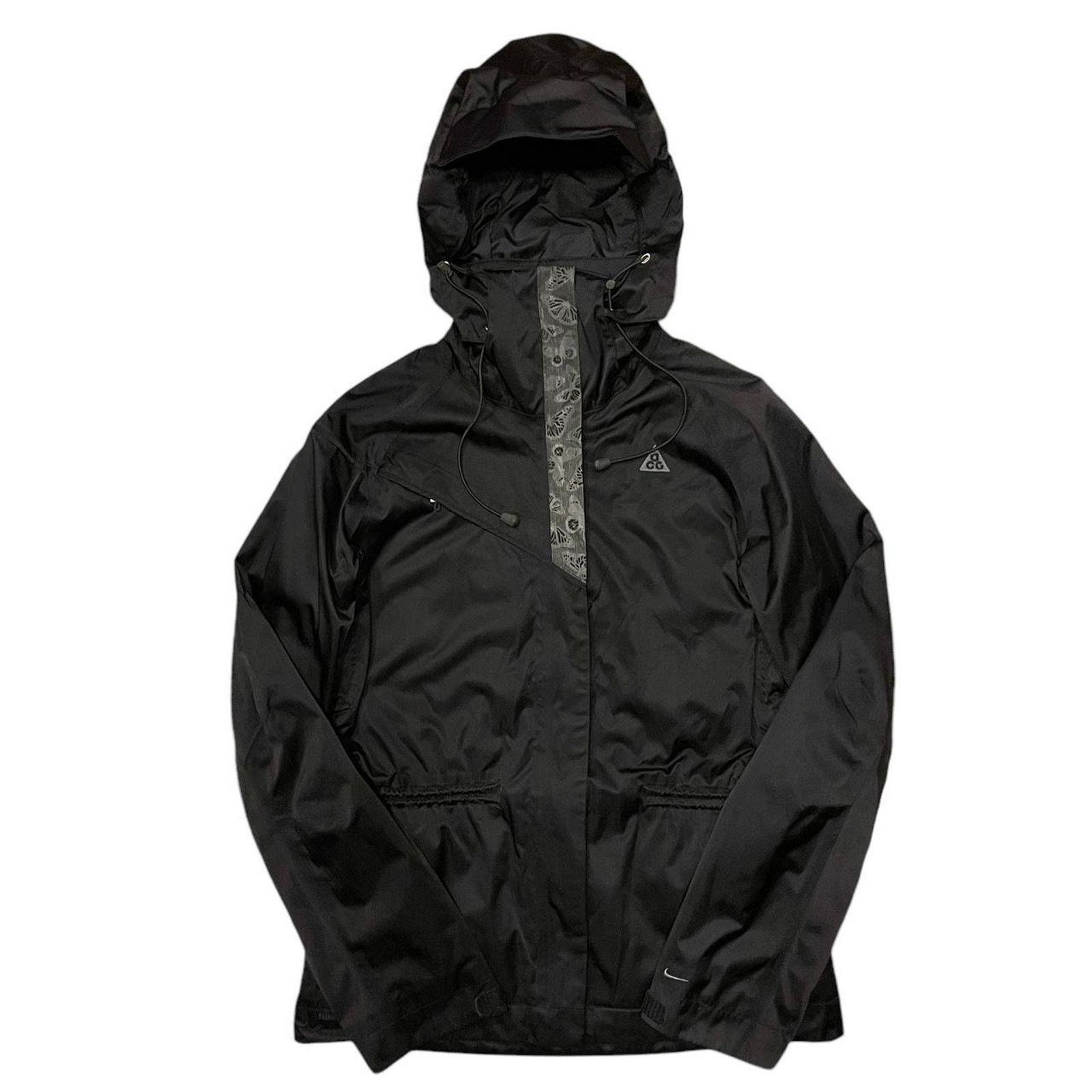 Nike ACG Womens Nike ACG gorpcore jacket with butterfly detail Size S Size S / US 4 / IT 40 - 2 Thumbnail