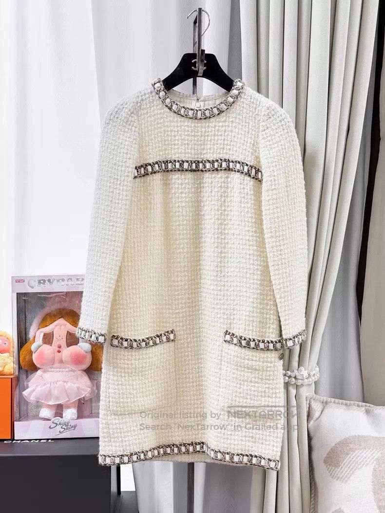 Chanel Chanel Long-sleeved soft tweed dress with chain rolled edg Size XXS / US 00 / IT 34 - 1 Thumbnail