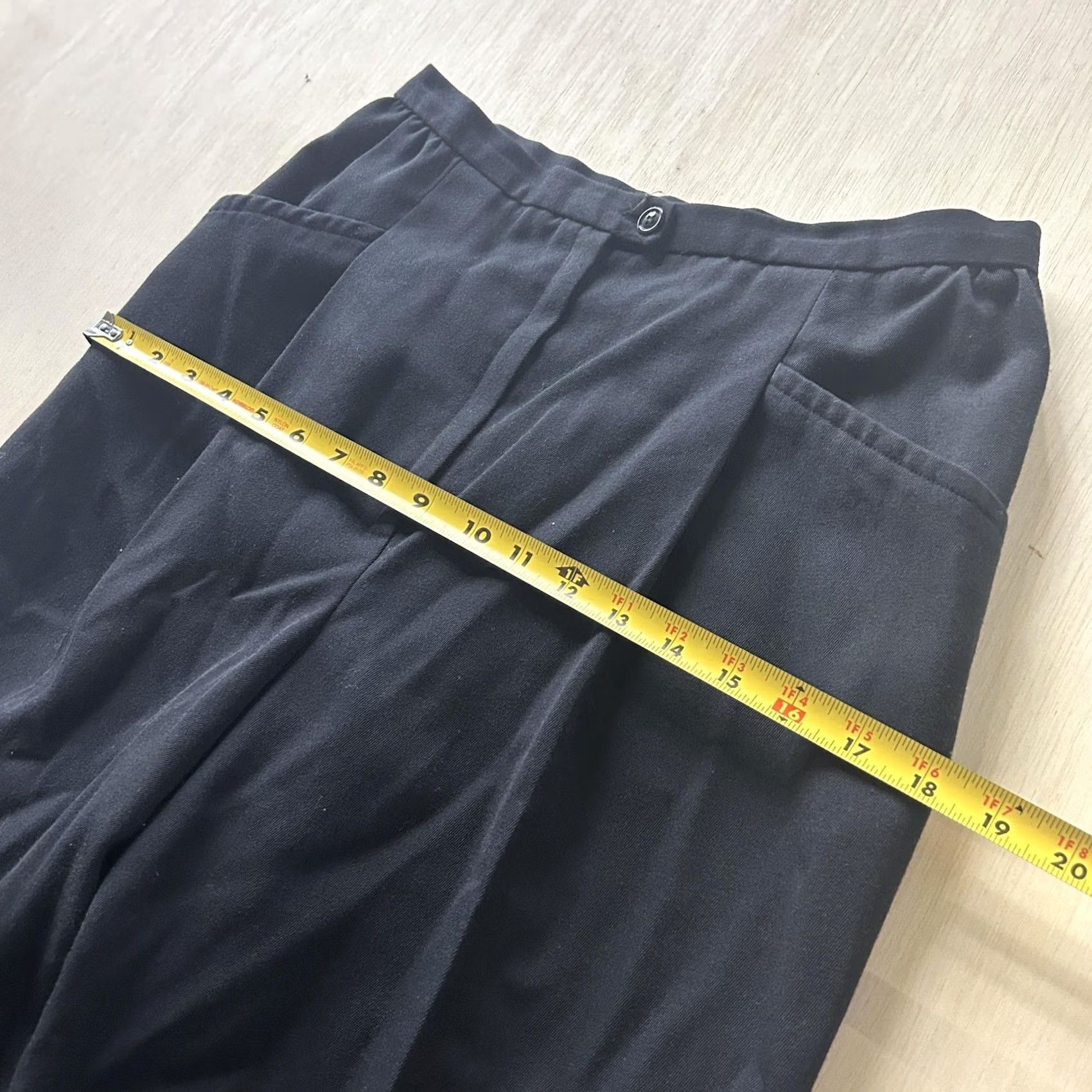 Halston VINTAGE Halston III Pants Womens 12 Black Pleated Straight Leg Elastic Waist Dressy Work Size 34" / US 12 / IT 48 - 5 Thumbnail