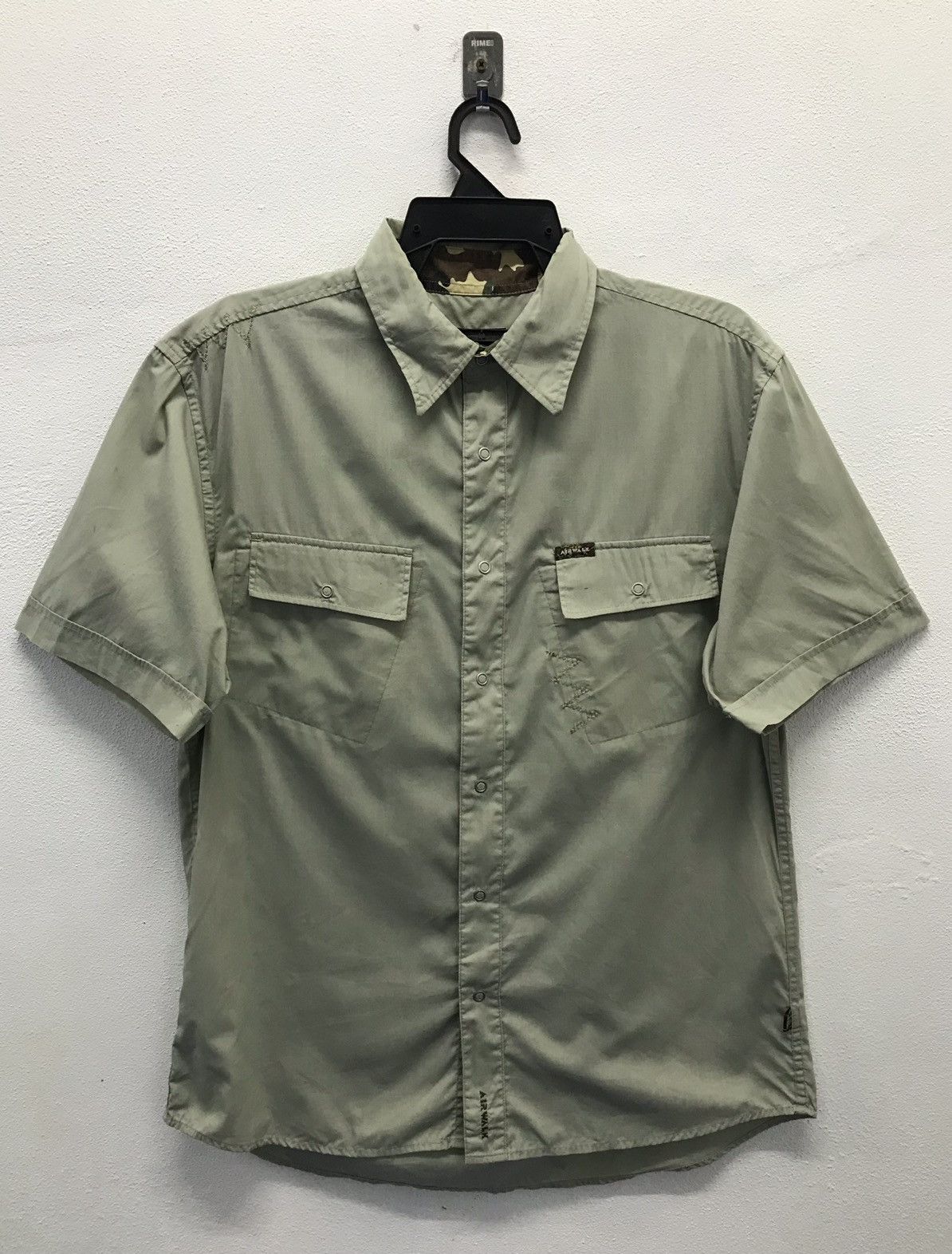 Airwalk × Vintage Vintage Airwalk Short Sleeve Shirt Button Ups Size US L / EU 52-54 / 3 - 1 Thumbnail
