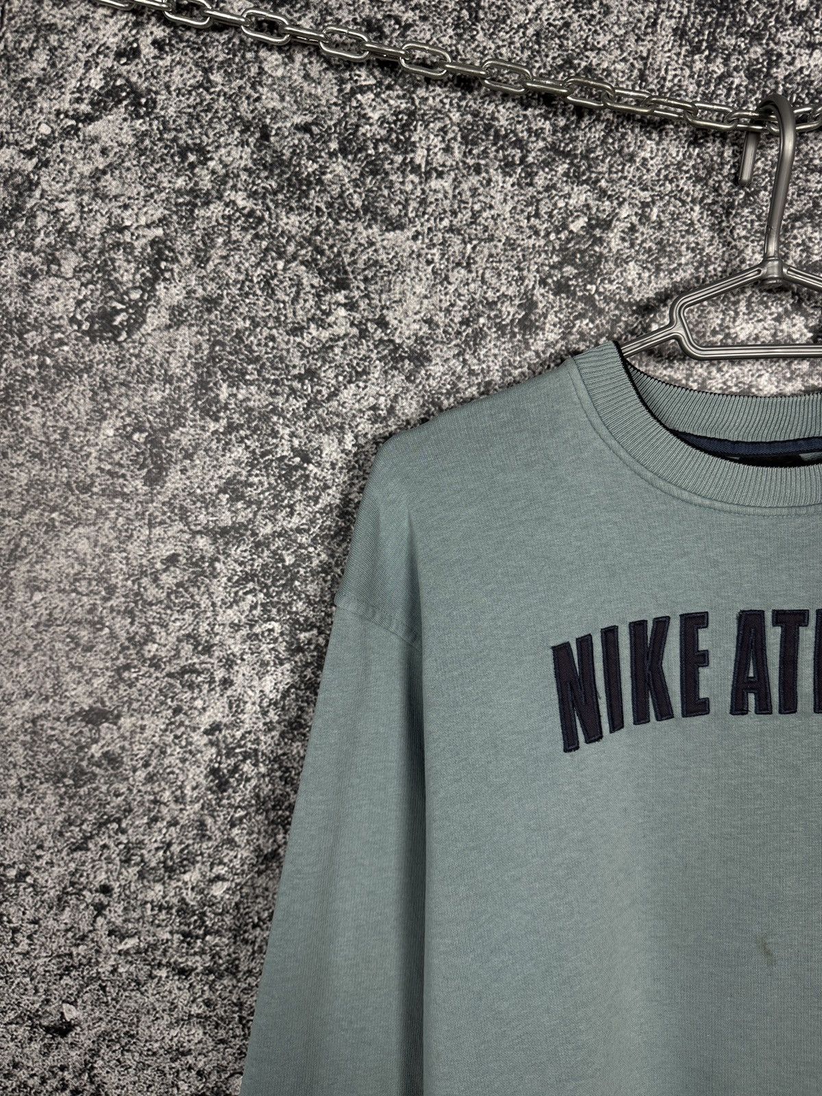 Nike × Vintage Nike Athletic Vintage 90s Sweatshirt Pullover Big Logo Sz L Size US L / EU 52-54 / 3 - 3 Thumbnail