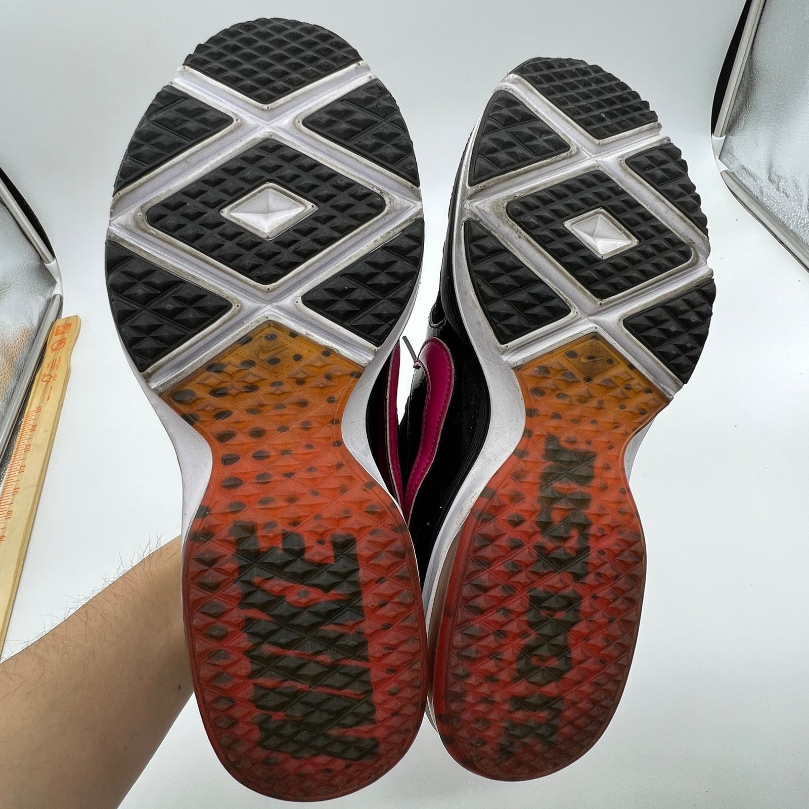 Nike Nike Women's Athletic Shoes Size 8 Pink and Black Size US 8 / IT 38 - 6 Thumbnail