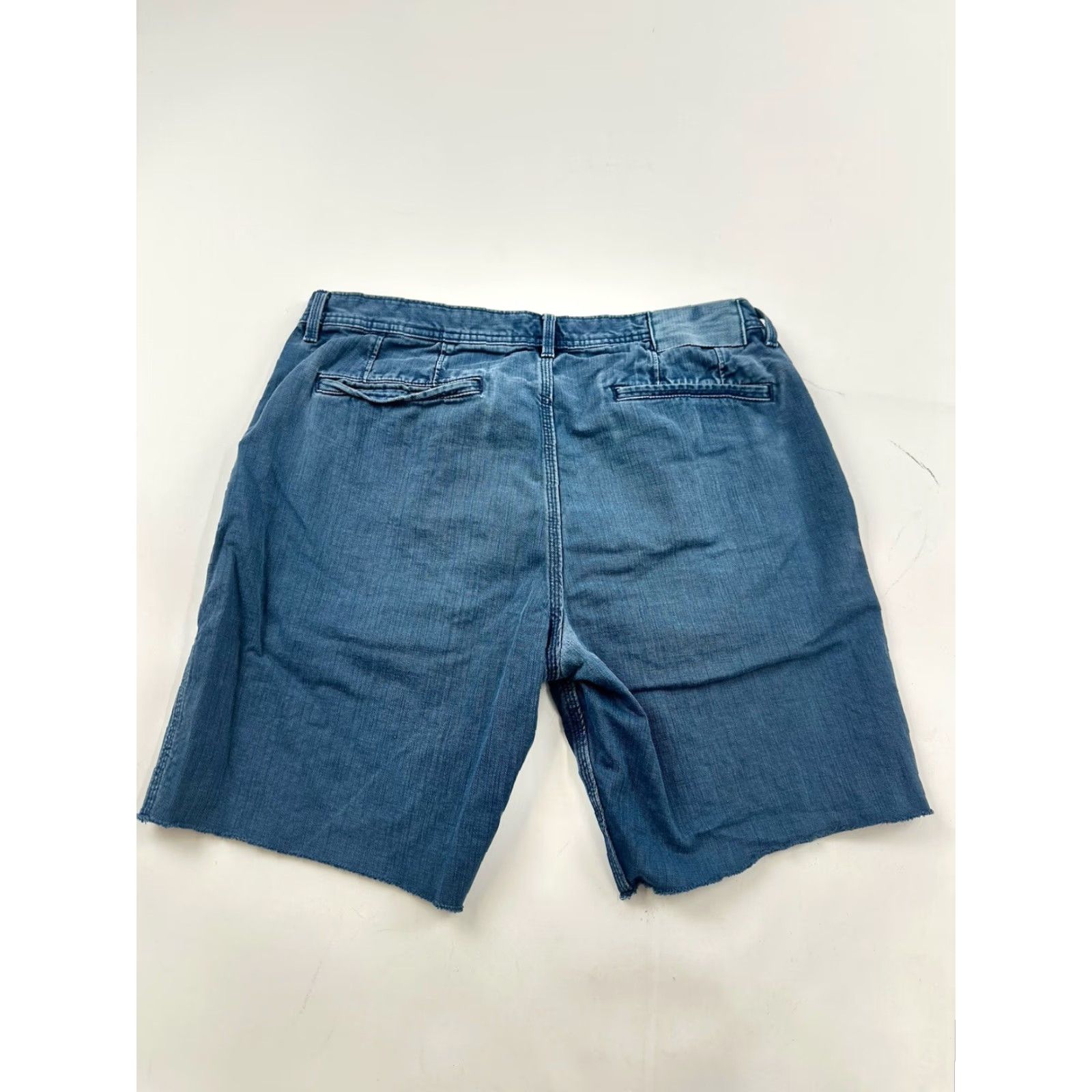 Banana Republic Banana Republic Shorts Men’s 34 Blue 8 Inch Short Size US 34 / EU 50 - 2 Thumbnail