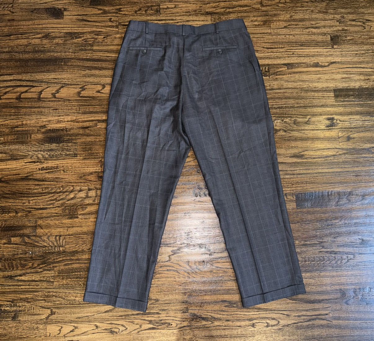 Roundtree & Yorke Roundtree & Yorke Pleated Dress Pant 38x30 Grey Plaid Travel Size US 38 / EU 54 - 5 Thumbnail