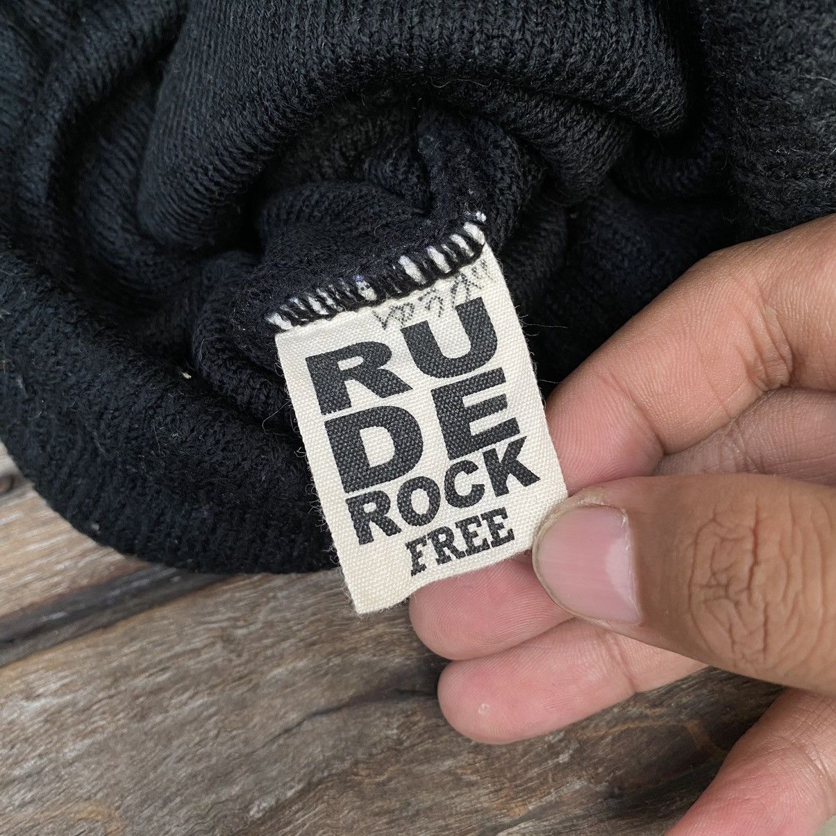 If Six Was Nine × Japanese Brand × Le Grande Bleu (L.G.B.) RUDE ROCK POM BEANIE HATS Size ONE SIZE - 6 Thumbnail