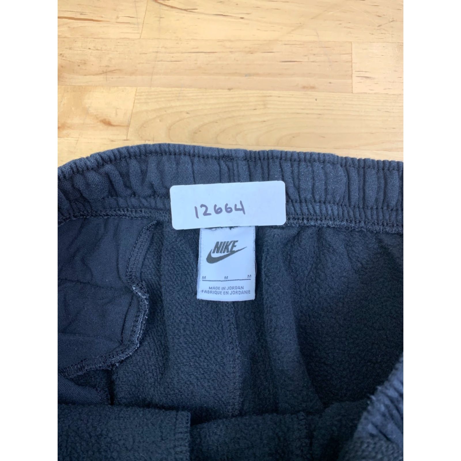 Nike Nike Sweatpants Mens M Black Casual Activewear Drawstring Pants Regular Tapered Pockets Size US 31 - 2 Thumbnail