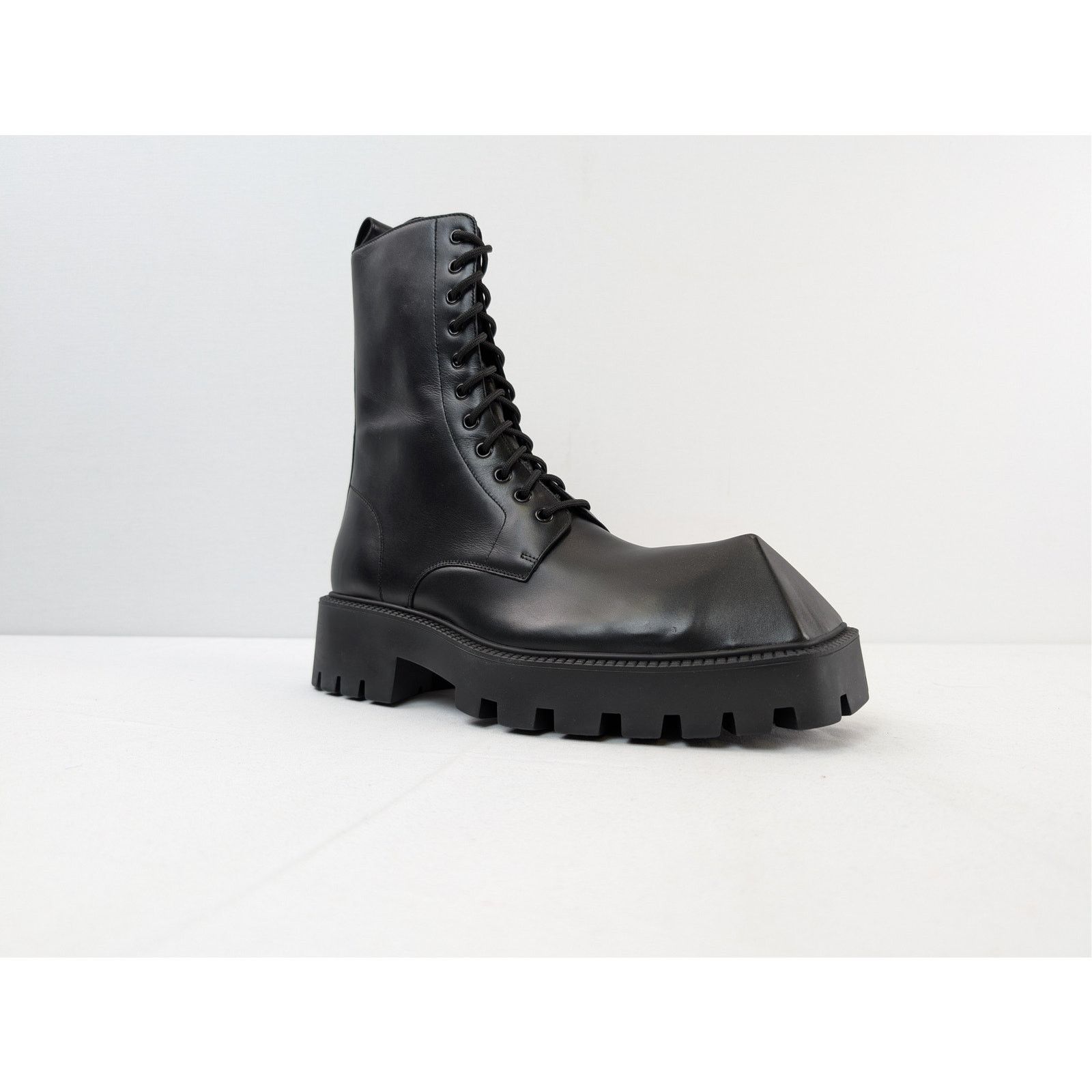 Balenciaga o1rshd1 Rhino Boots Lace-Up in Black Size US 9 / EU 42 - 2 Thumbnail