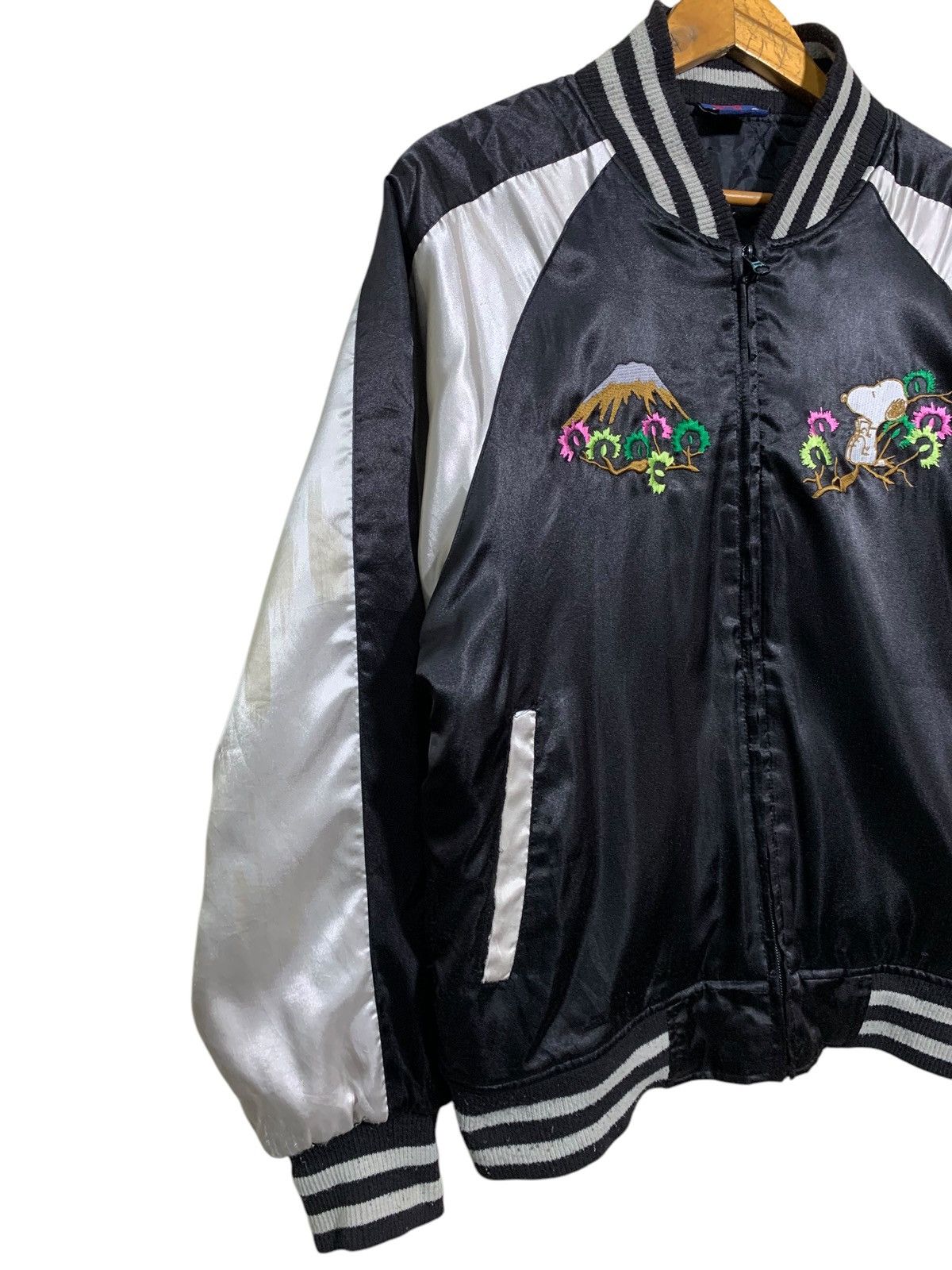 Peanuts 🔥PEANUTS SOUVENIR SUKAJAN JACKETS Size US L / EU 52-54 / 3 - 5 Thumbnail