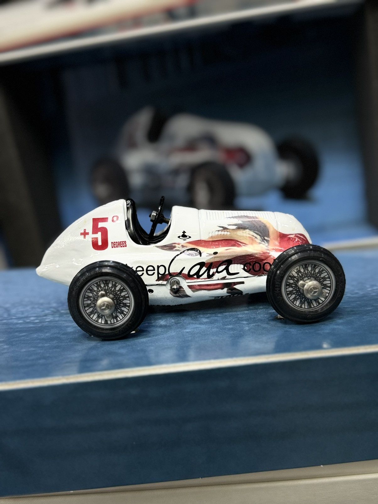 Vivienne Westwood VTG 2012 LIMITED VIVIENNE WESTWOOD x SCHUCO DIECAST MODEL Size ONE SIZE - 6 Thumbnail