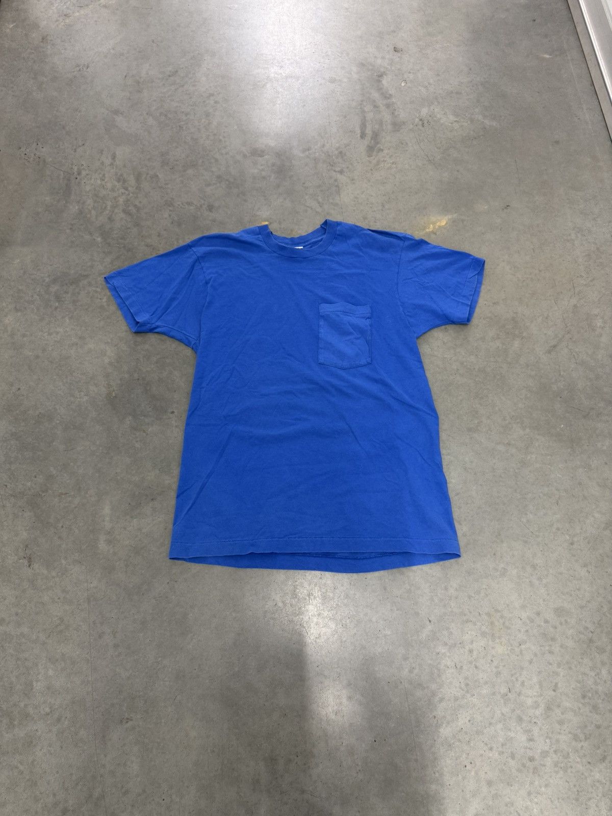 Fruit Of The Loom Vintage Fruit Of the Loom Blue Blank Pocket T Shirt 90s XL Size US XL / EU 56 / 4 - 5 Thumbnail