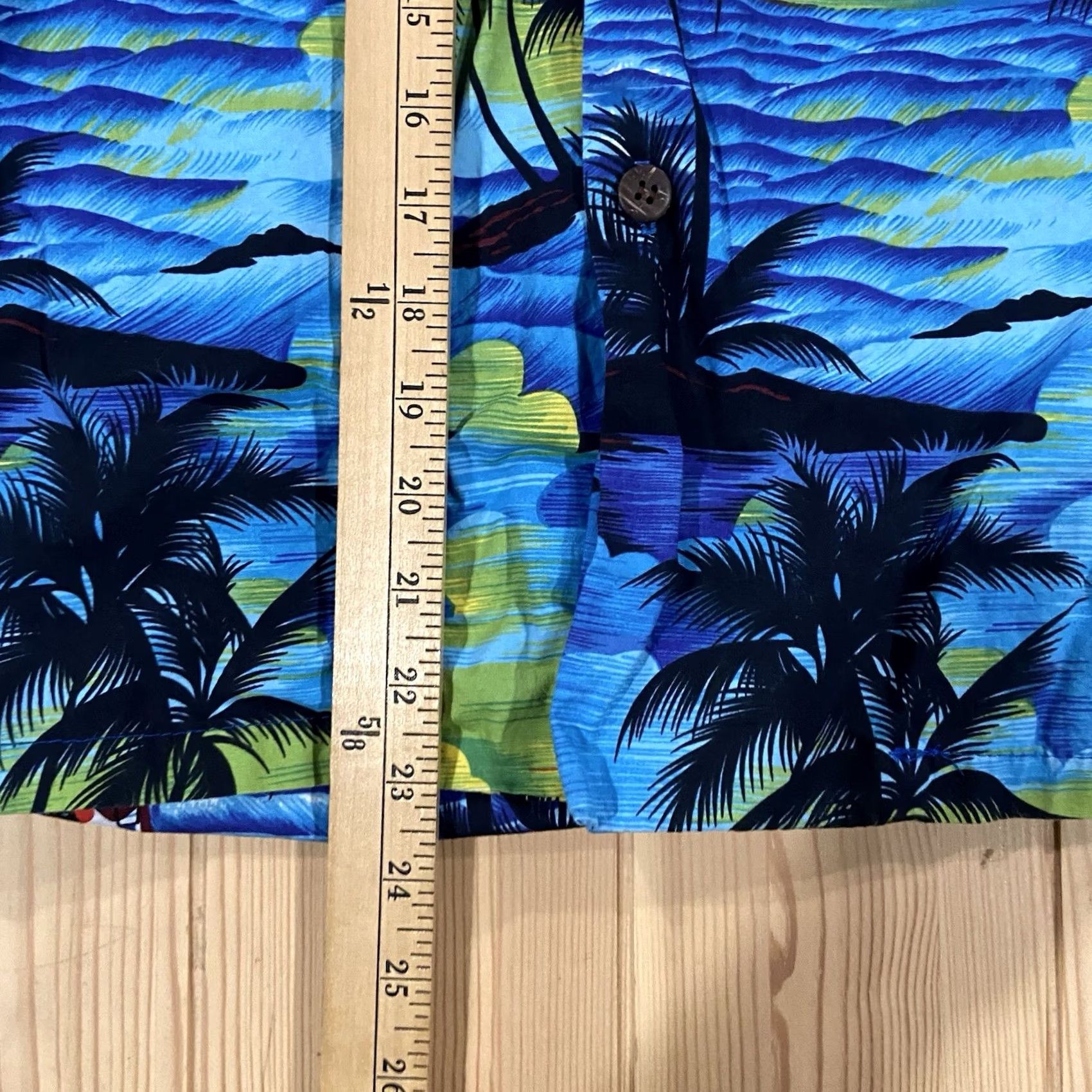 Vintage VINTAGE ROYAL CREATIONS HAWAIIAN SHIRT Button-Up Short Sleeve XL Blue MenUS Size US XL / EU 56 / 4 - 6 Thumbnail