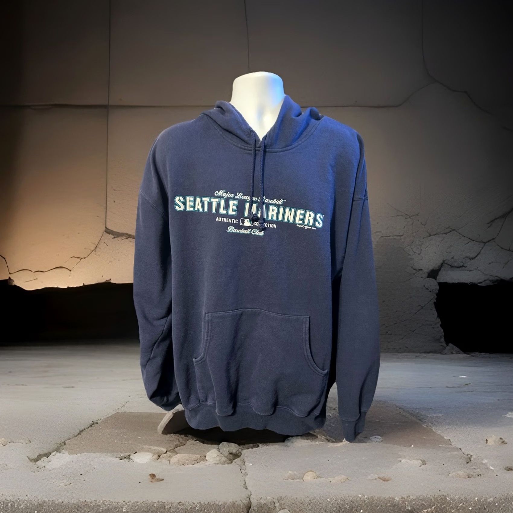 KangaROOS VTG Seattle Mariners Hoodie Men 2XL Navy Blue Hooded Kangaroo Pocket Logo MLB Seattle Mariners 2002 Majestic Navy Blue Pullover Mens Size US XXL / EU 58 / 5 - 6 Thumbnail