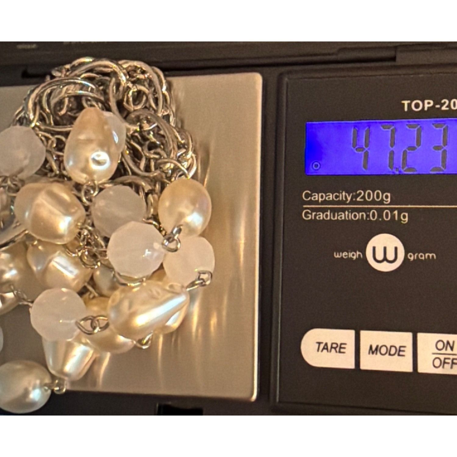 Other Silver Tone Chain Lanyard Faux Pearls Opaque Beads Nametag N Size ONE SIZE - 5 Thumbnail