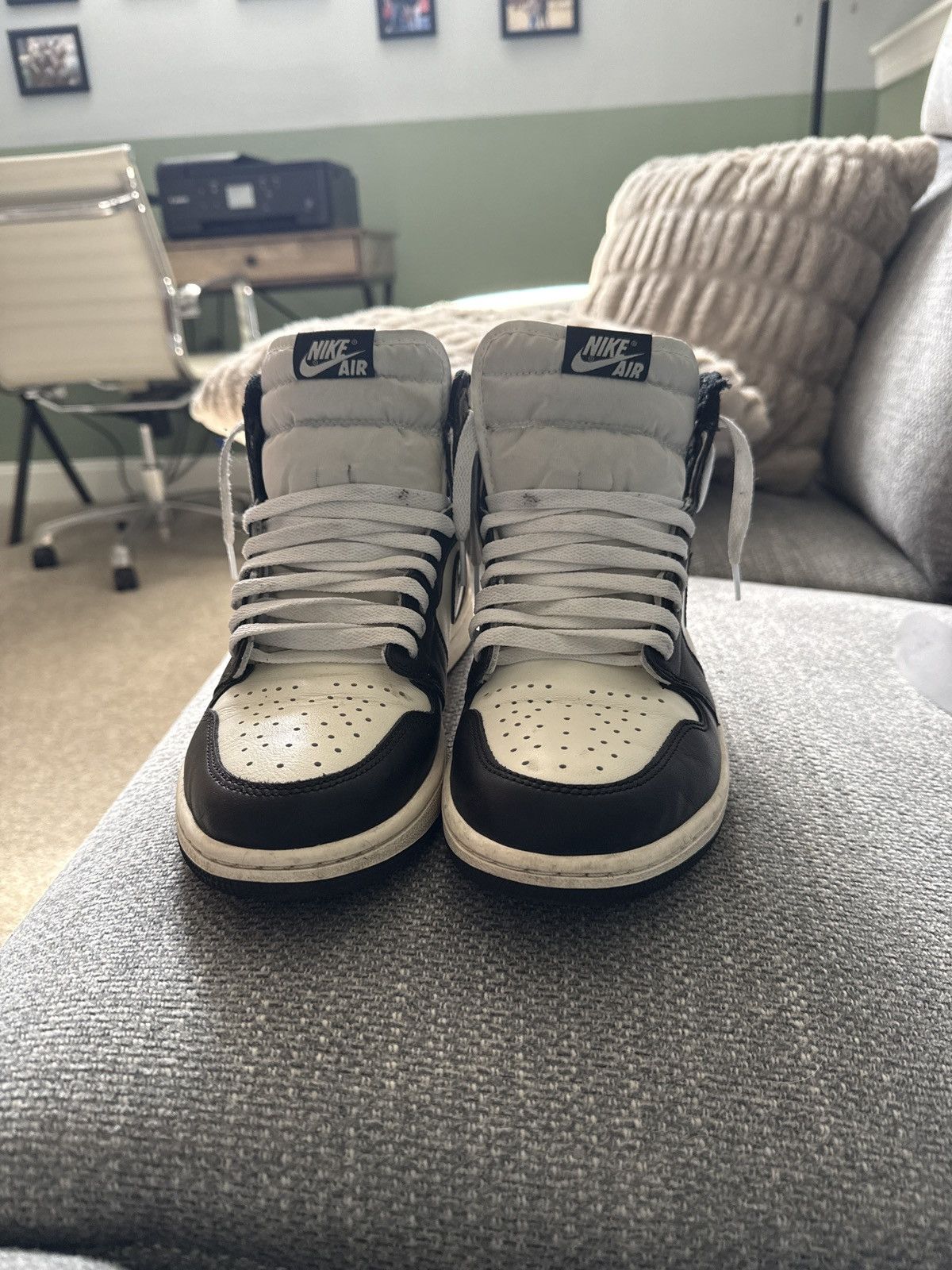 Nike Jordan 1 high retro dark mocha Size US 10 / EU 43 - 3 Thumbnail