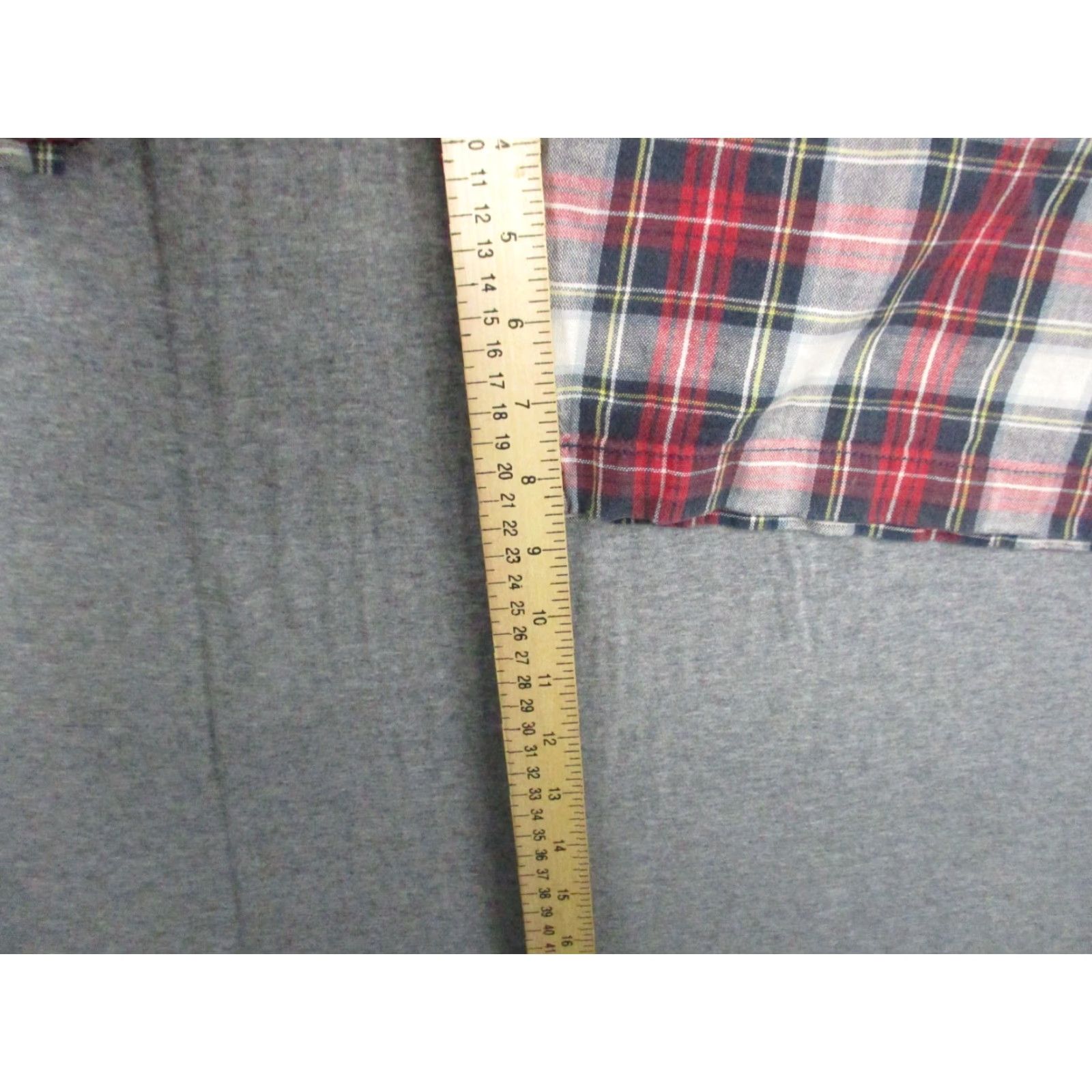 Tommy Hilfiger Tommy Hilfiger Bermuda Shorts Men's Multicolor Plaid Cotton Casual Loose Fit 36in White? Size US 36 / EU 52 - 7 Thumbnail