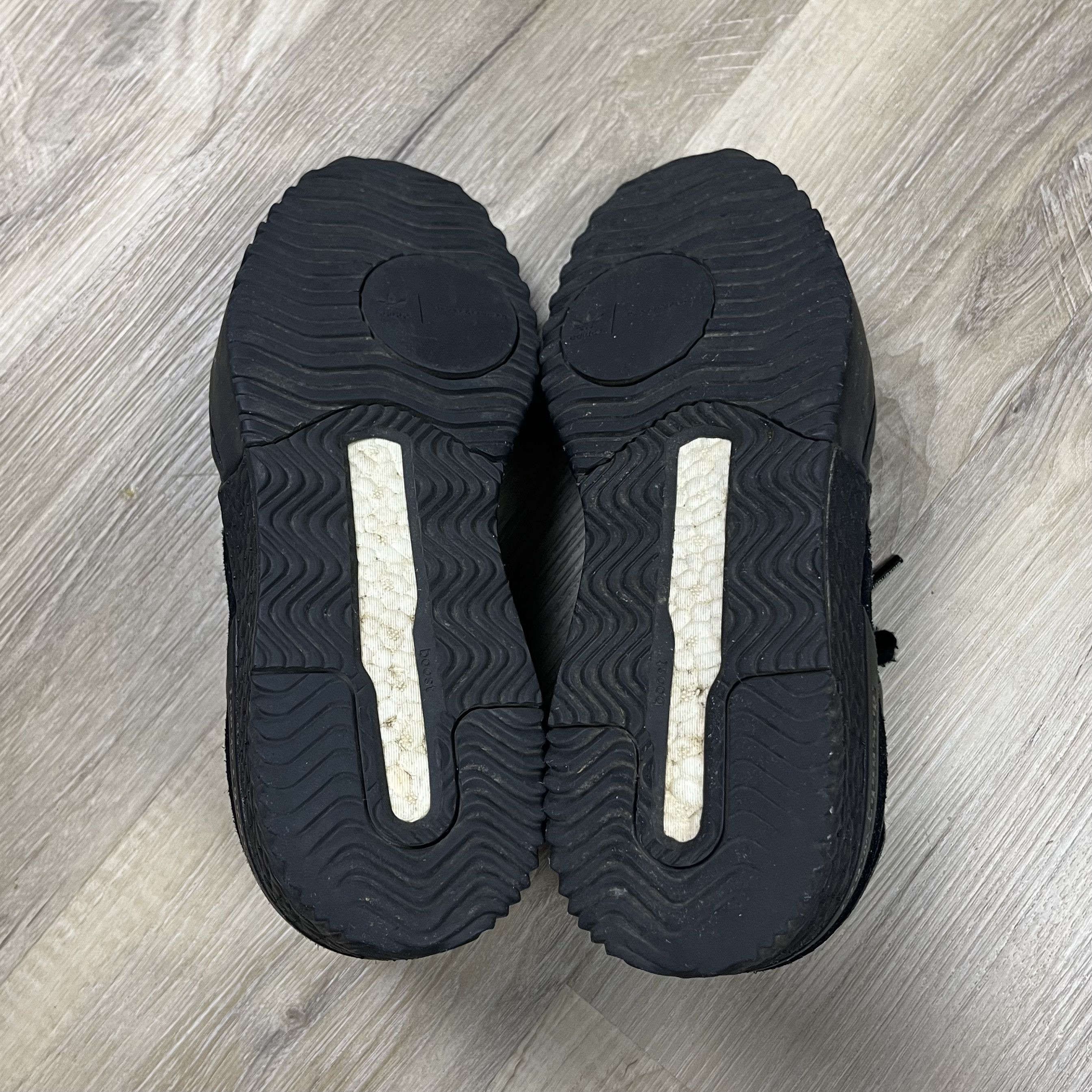 Adidas × Alexander Wang Adidas Alexander Wang BBall Soccer Triple Black Size US 6 / EU 39 - 8 Thumbnail
