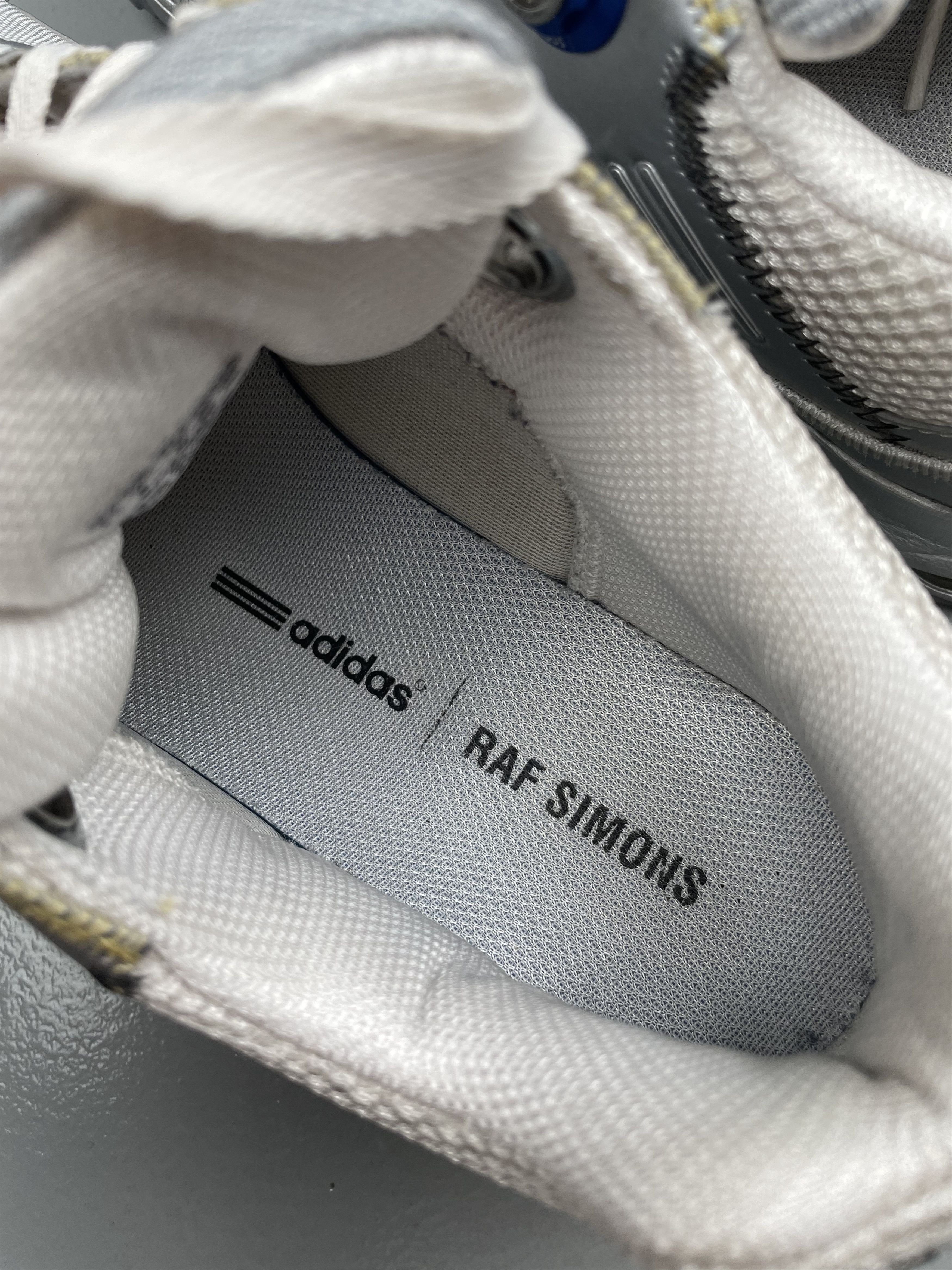 Raf Simons adidas X Raf Simons A/W 2015 Response Trail Robot - size 42 Size US 8.5 / EU 41-42 - 10 Thumbnail