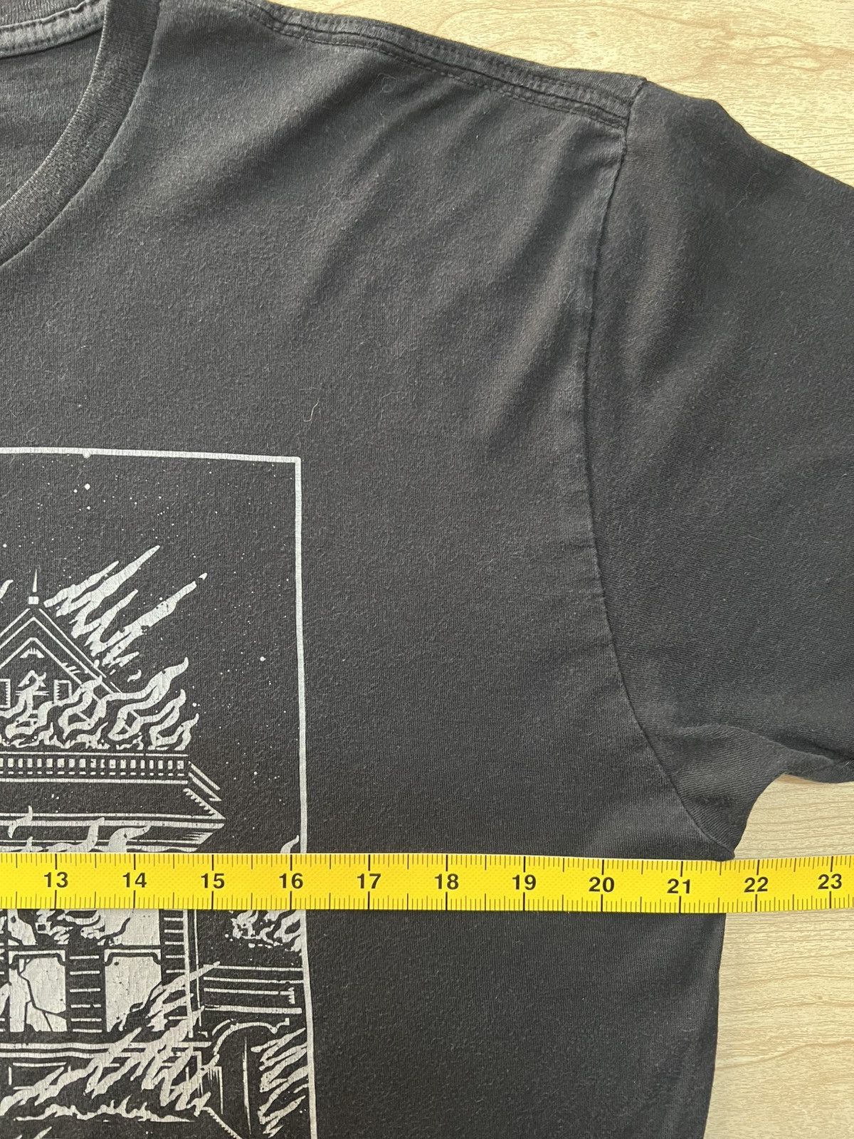 Band Tees hantogram 2016 Tour T Shirt Burning House Band Tee L Size US L / EU 52-54 / 3 - 6 Thumbnail