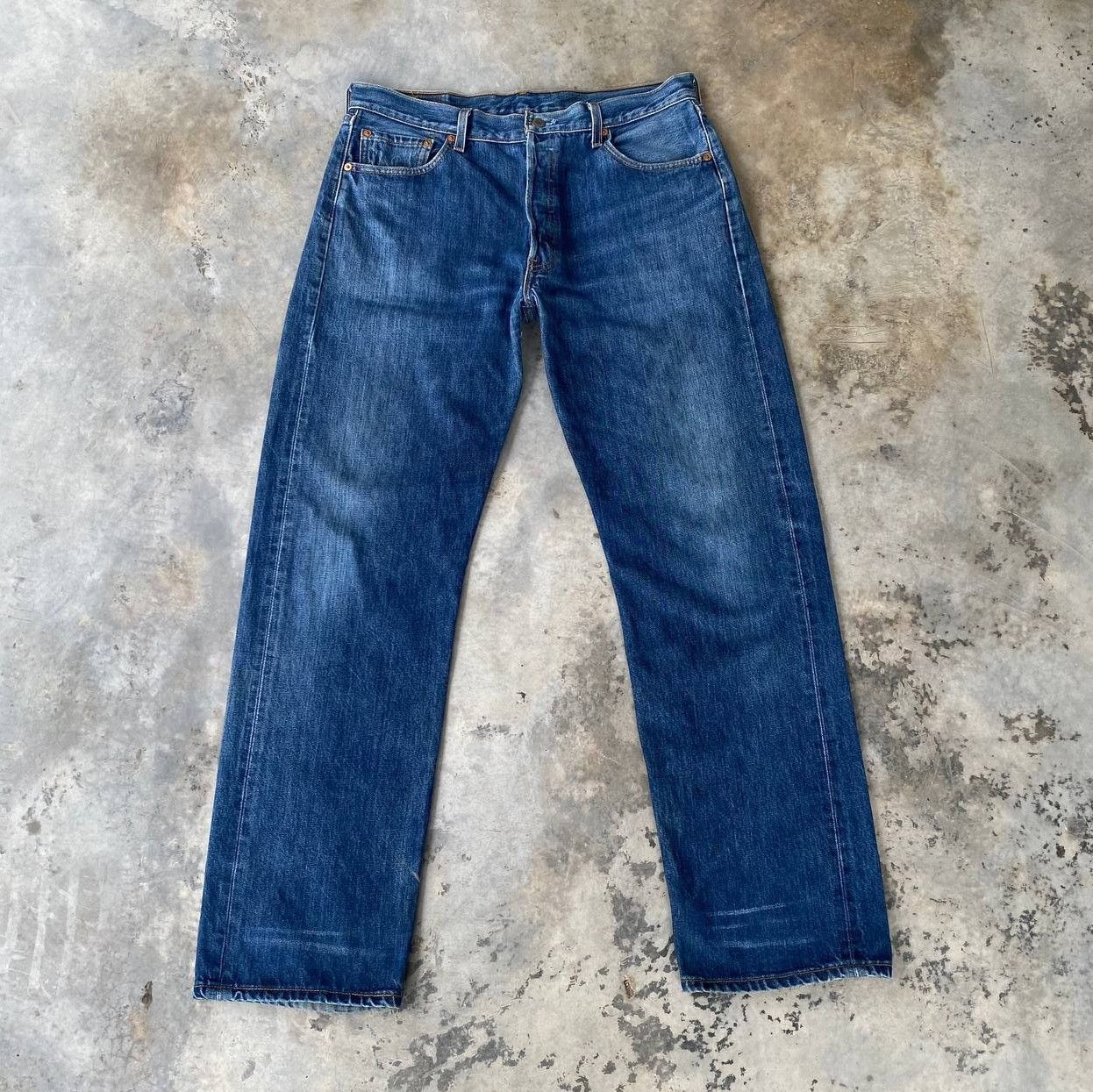 Levi's Vintage Clothing W34X31 VTG LEVIS 501 1999 DISTRESSED DENIM Size US 34 / EU 50 - 1 Thumbnail