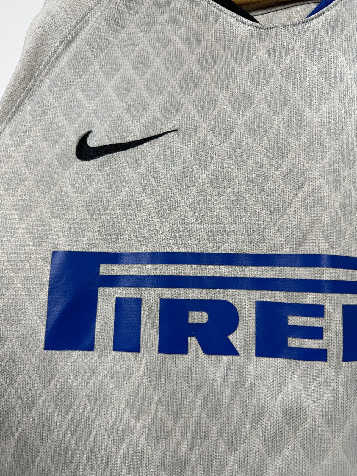 Nike 2018/19 Nike Inter Milan Away Kit Soccer Jersey Size US L / EU 52-54 / 3 - 11 Thumbnail