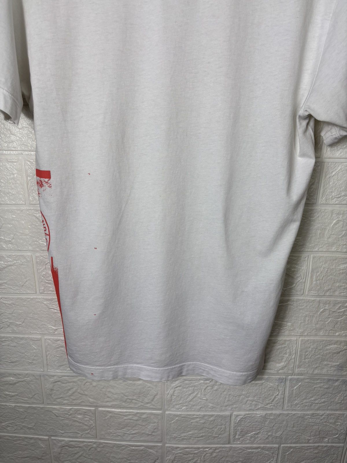 Stone Island Stone Island T-Shirt White Red Big Logo Size S Men’s Size US S / EU 44-46 / 1 - 14 Thumbnail