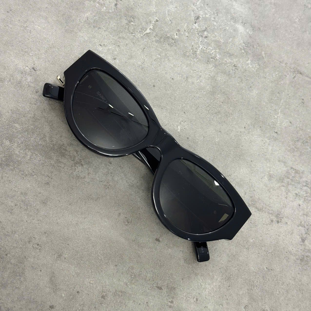 Saint Laurent Paris SAINT LAURENT Sunglasses Monogram SL M94 001 BLACK Size ONE SIZE - 4 Thumbnail