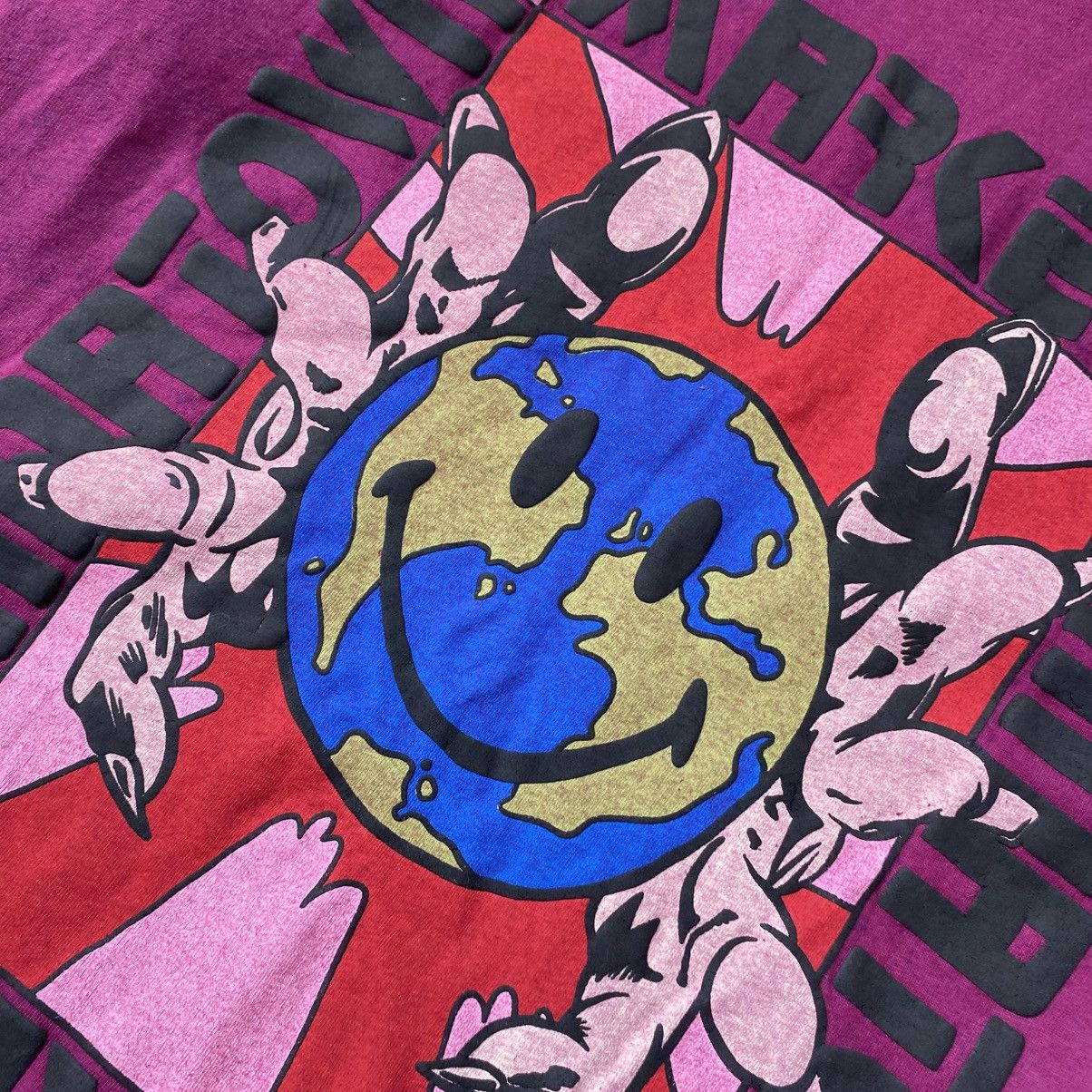 Japanese Brand Designer Chinatown x Smiley Big Logo luxury streetwear tee Size US M / EU 48-50 / 2 - 5 Thumbnail