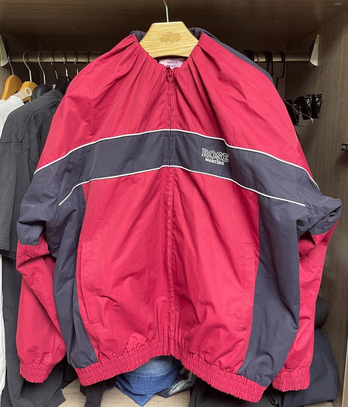 Martine Rose Martine Rose Pleated red jacket Size US M / EU 48-50 / 2 - 1 Thumbnail