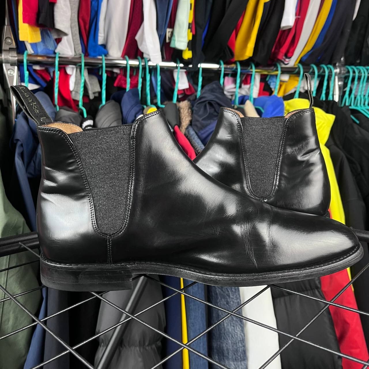 Loake Loake Black Leather Chelsea Boots Made in England Size UK9 Size US 10 / EU 43 - 8 Thumbnail