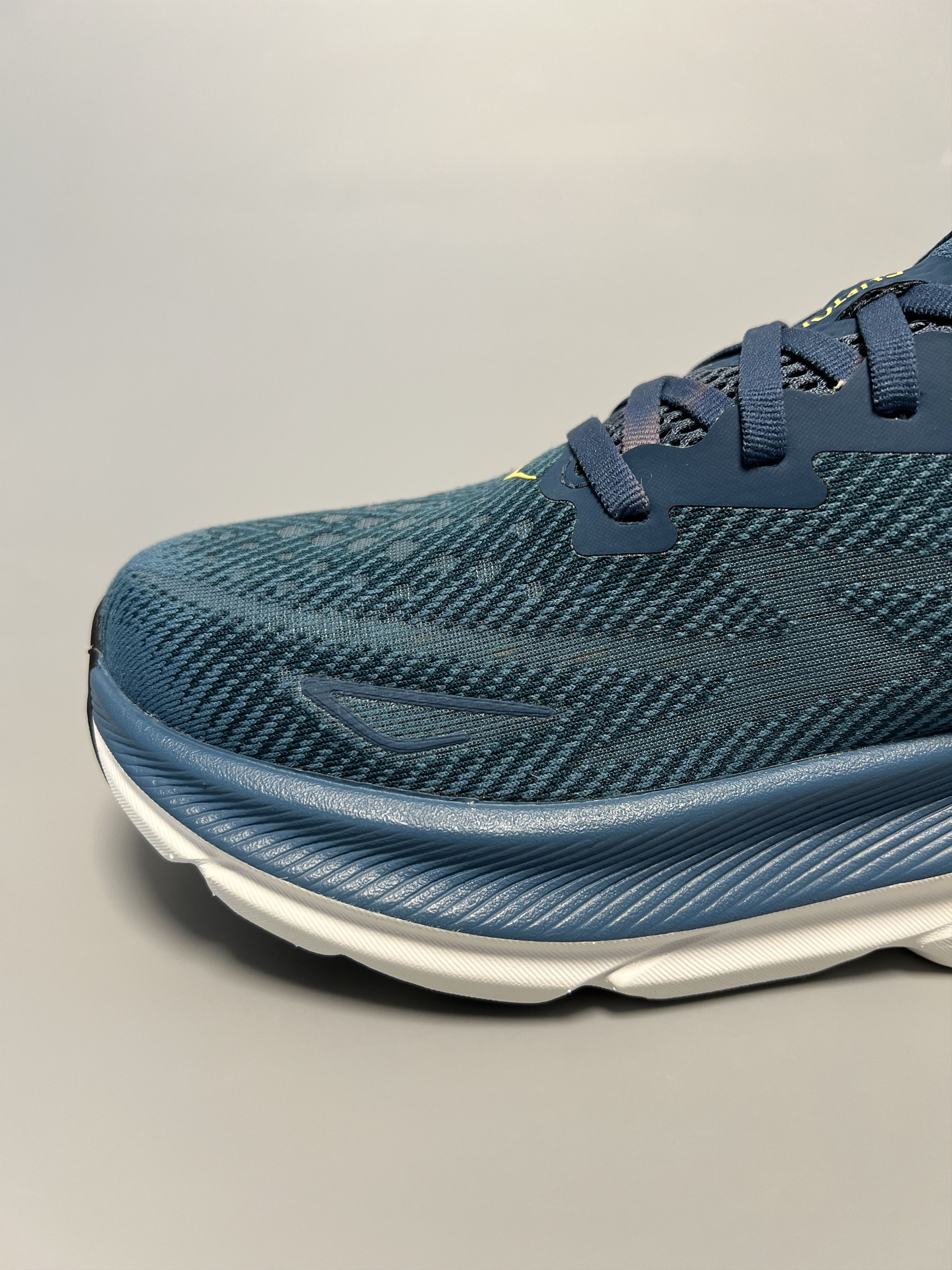 Hoka 10.5D Hoka One One Clifton 9 Running Shoes Walking Gym Size US 10.5 / EU 43-44 - 10 Thumbnail
