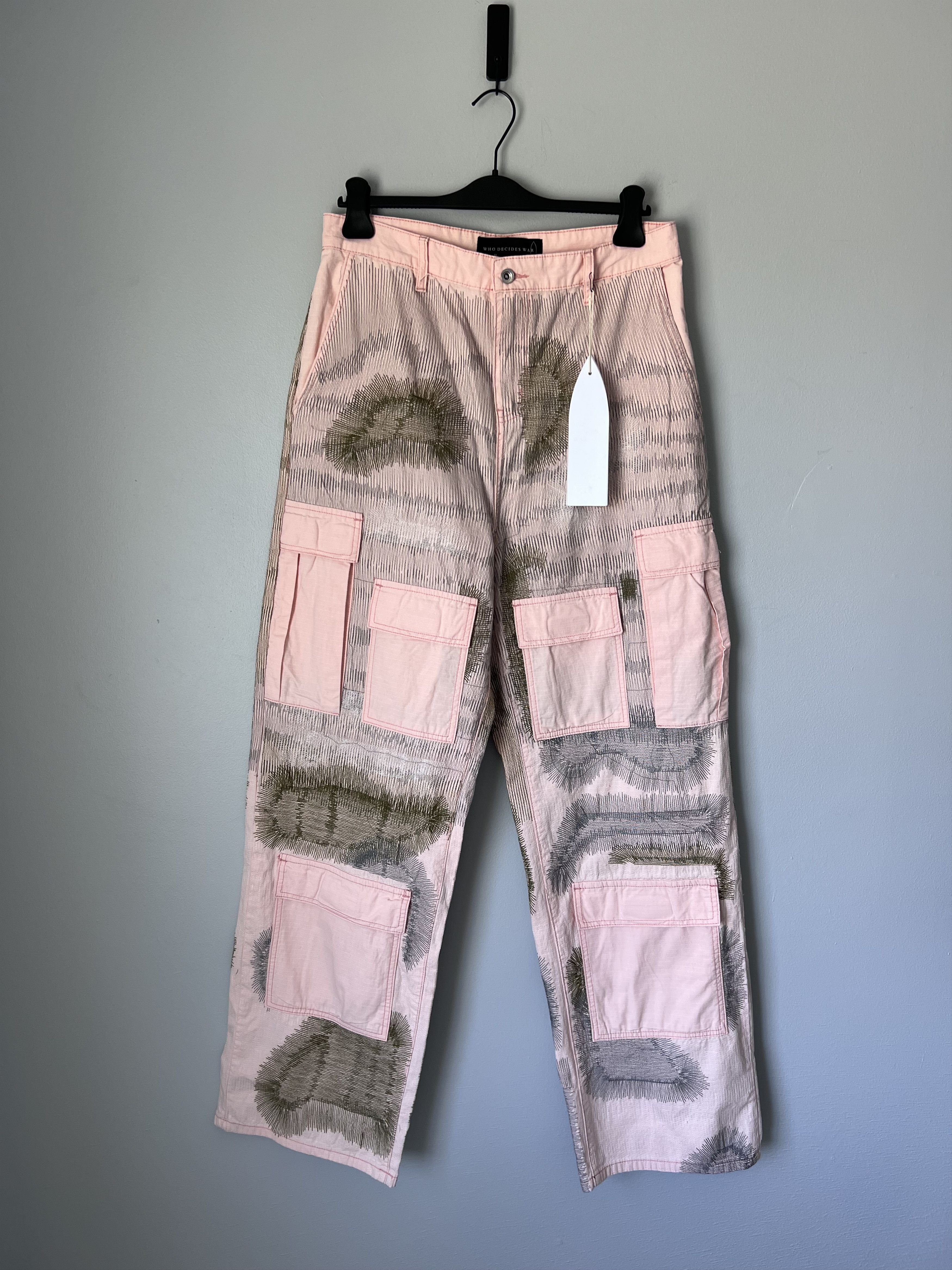 Who Decides War Who Decides War Daring Cargo Pants in Rose Pink Size US 34 / EU 50 - 1 Thumbnail