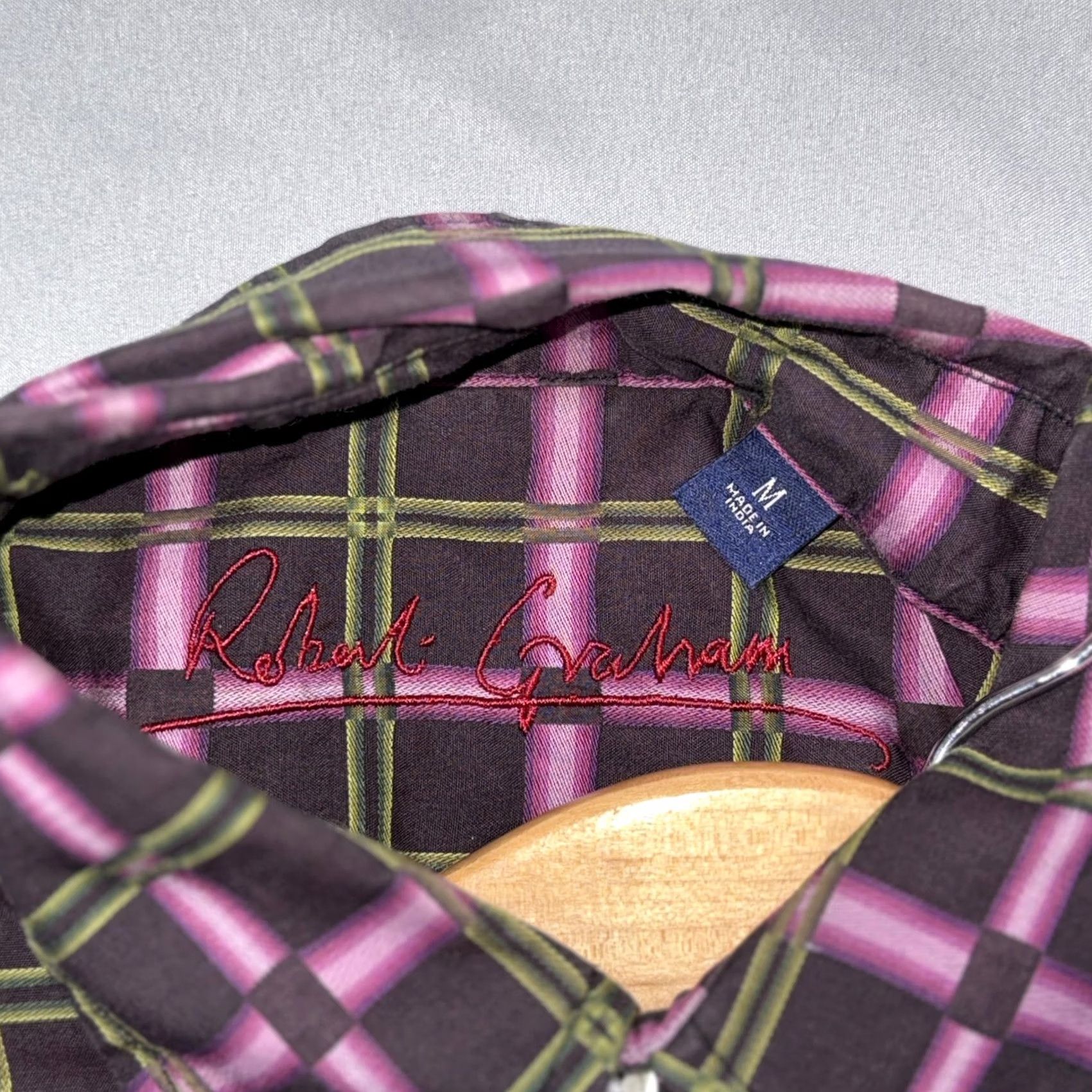 Robert Graham VINTAGE? No. Size US M / EU 48-50 / 2 - 3 Thumbnail