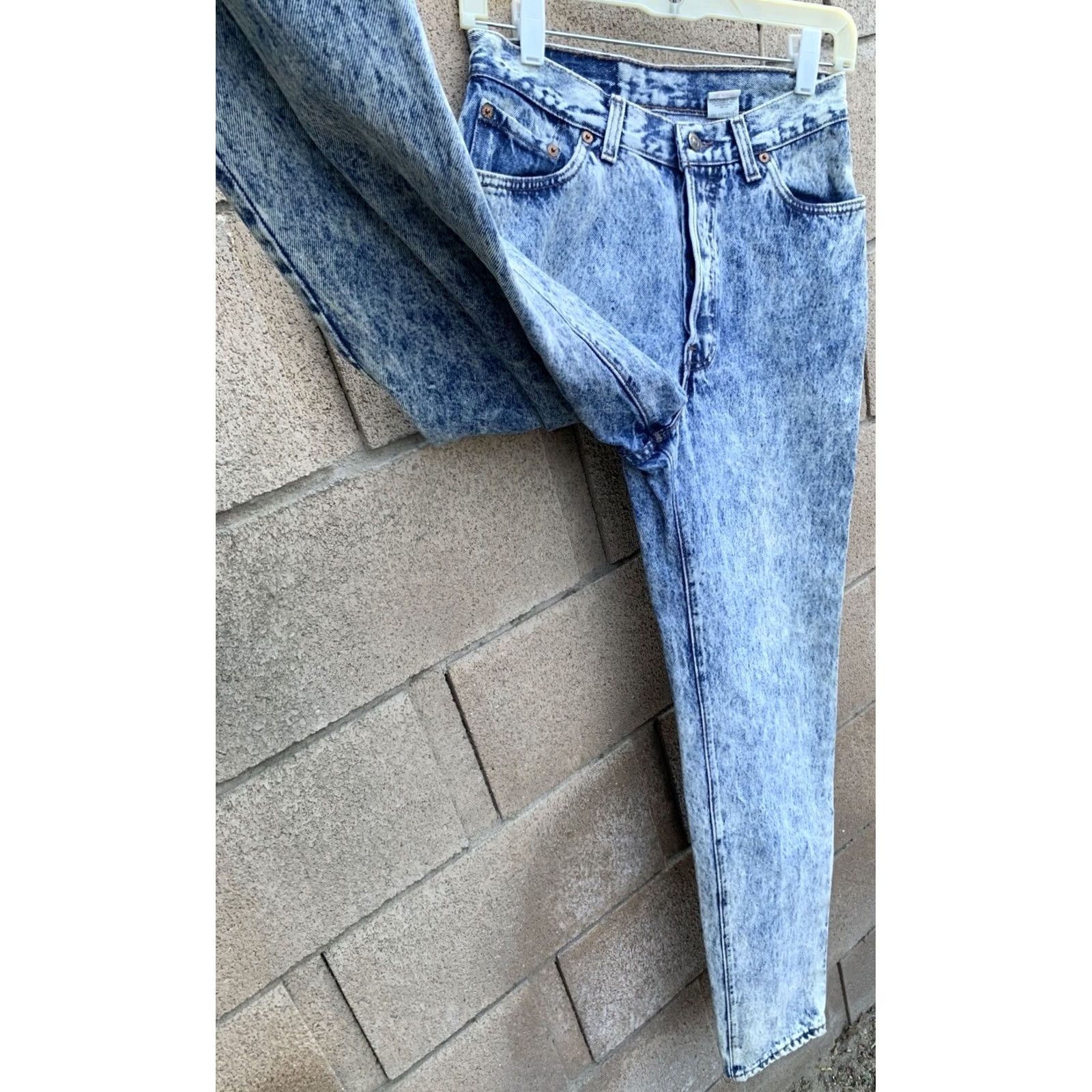 Levi's VINTAGE Levi's 501 Jeans Denim 80s 90s High Waist Tapered Leg Womens Juniors 28in Inseam 31.5in Blue Cotton Button Fly Size 32" / US 10 / IT 46 - 2 Thumbnail