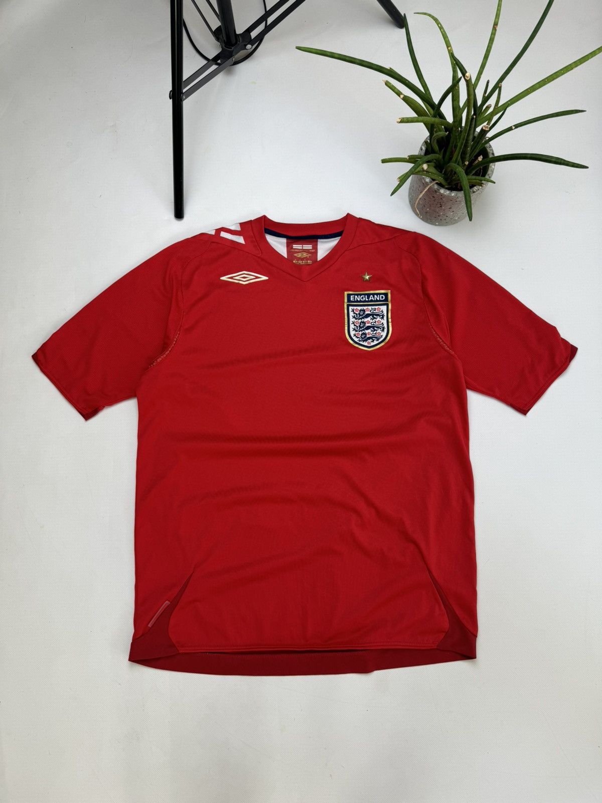 Umbro Rare vintage England umbro soccer jersey 2006-2008 Size US M / EU 48-50 / 2 - 2 Thumbnail
