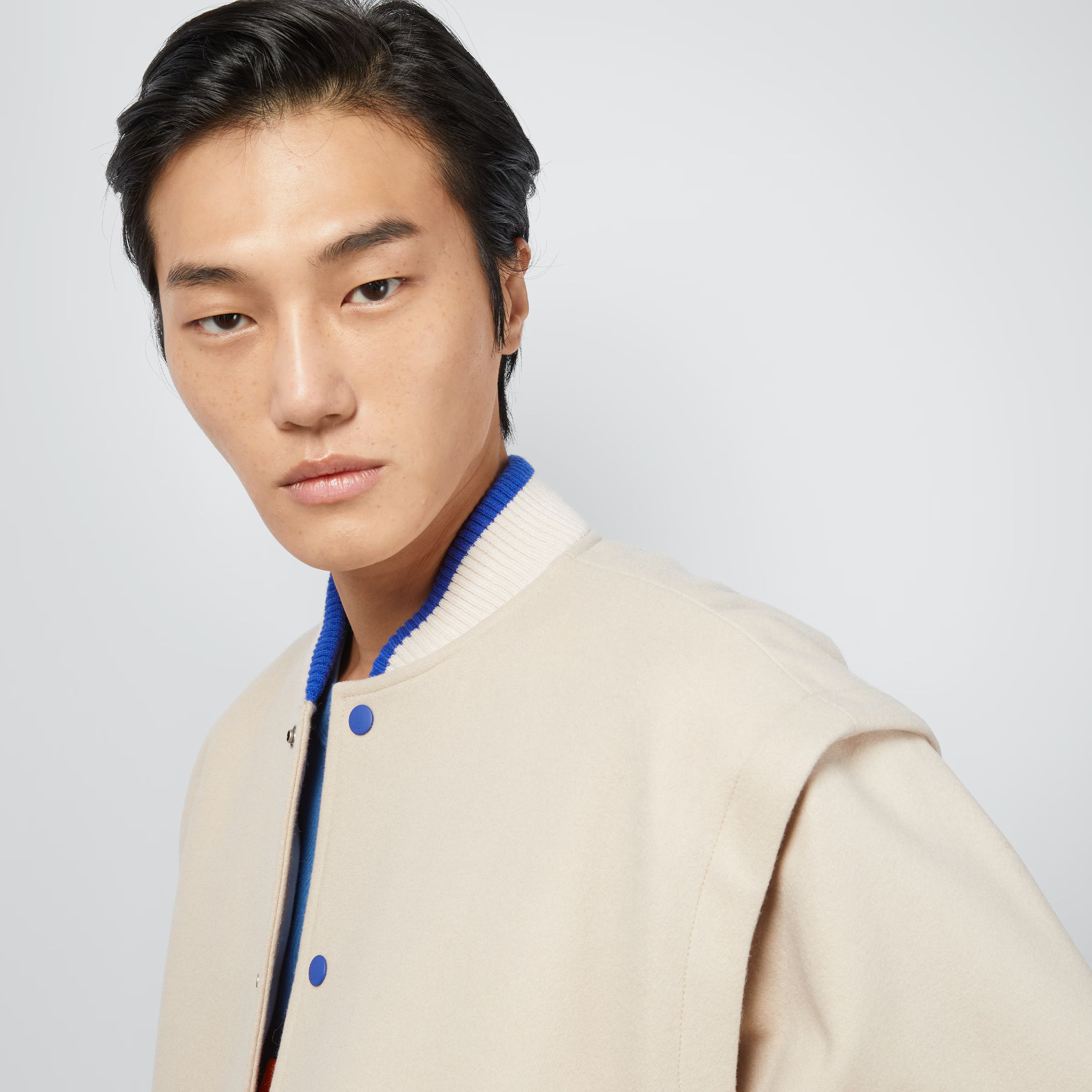 Gucci o1mt1gz0325 Wool Bomber Jacket With Embroidery in Beige/Blue Size US S / EU 44-46 / 1 - 3 Thumbnail