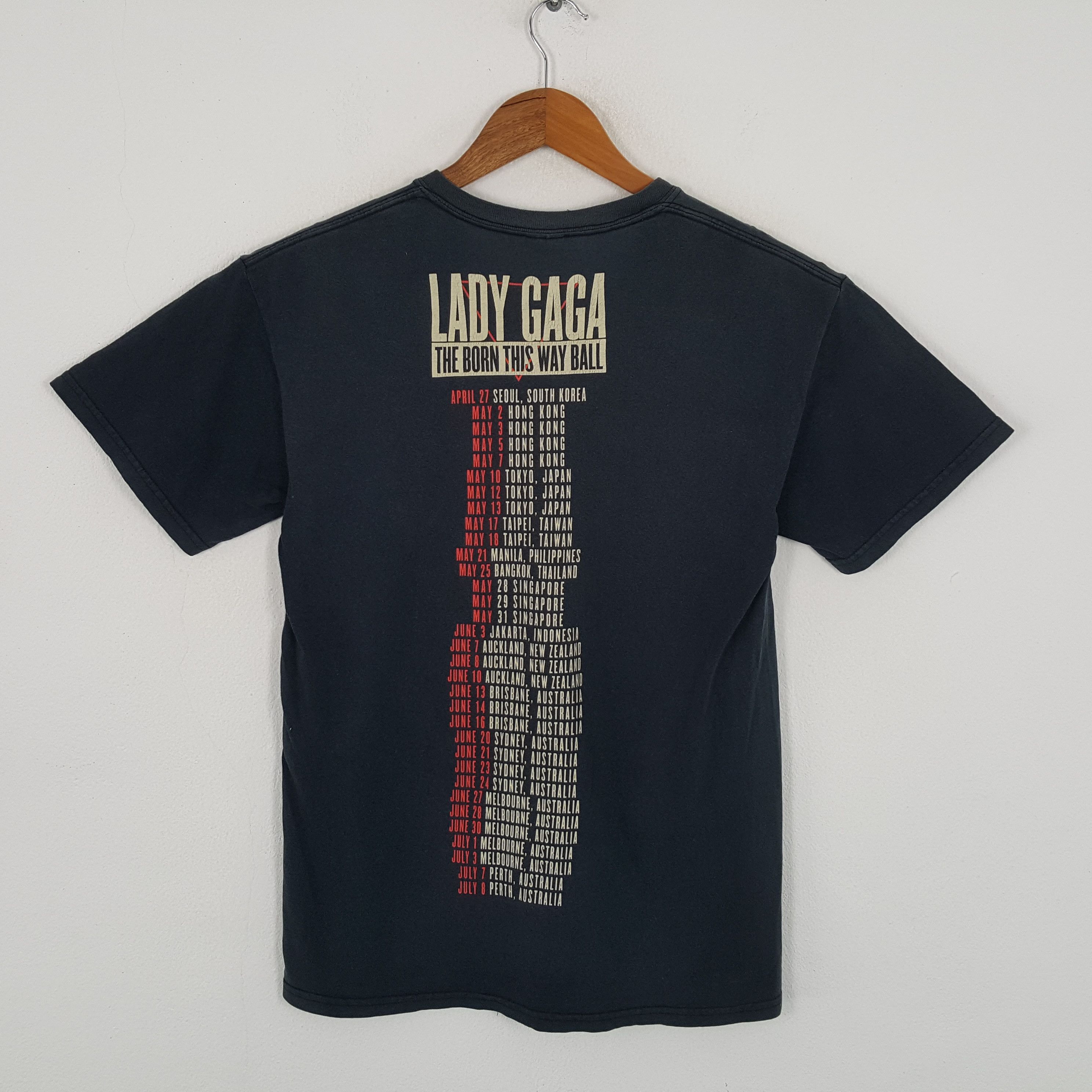 Band Tees × Vintage Vintage LADY GAGA American Singer Songwriter Tour T-Shirts Size US M / EU 48-50 / 2 - 3 Thumbnail